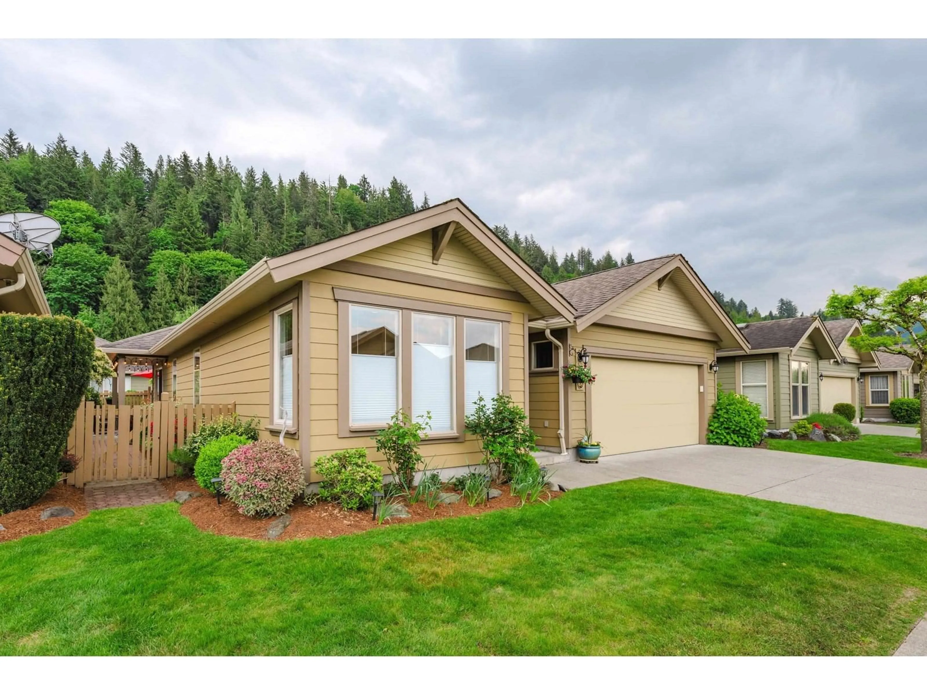 Home with vinyl exterior material, unknown for 68 - 46000 THOMAS ROAD, Sardis - Chwk River Valley British Columbia V2R5W6