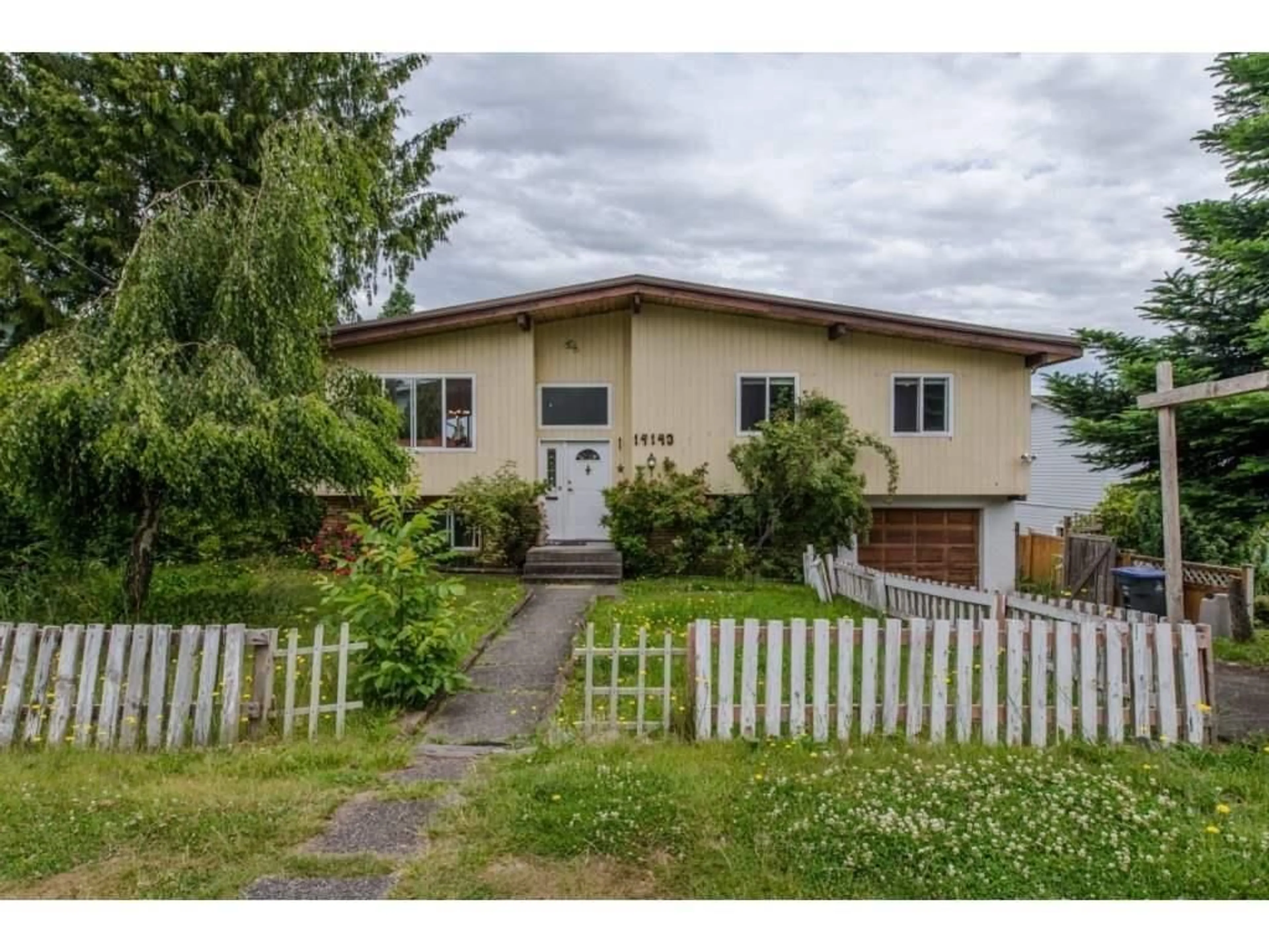 Unknown for 14143 77A, Surrey British Columbia V3W2X2