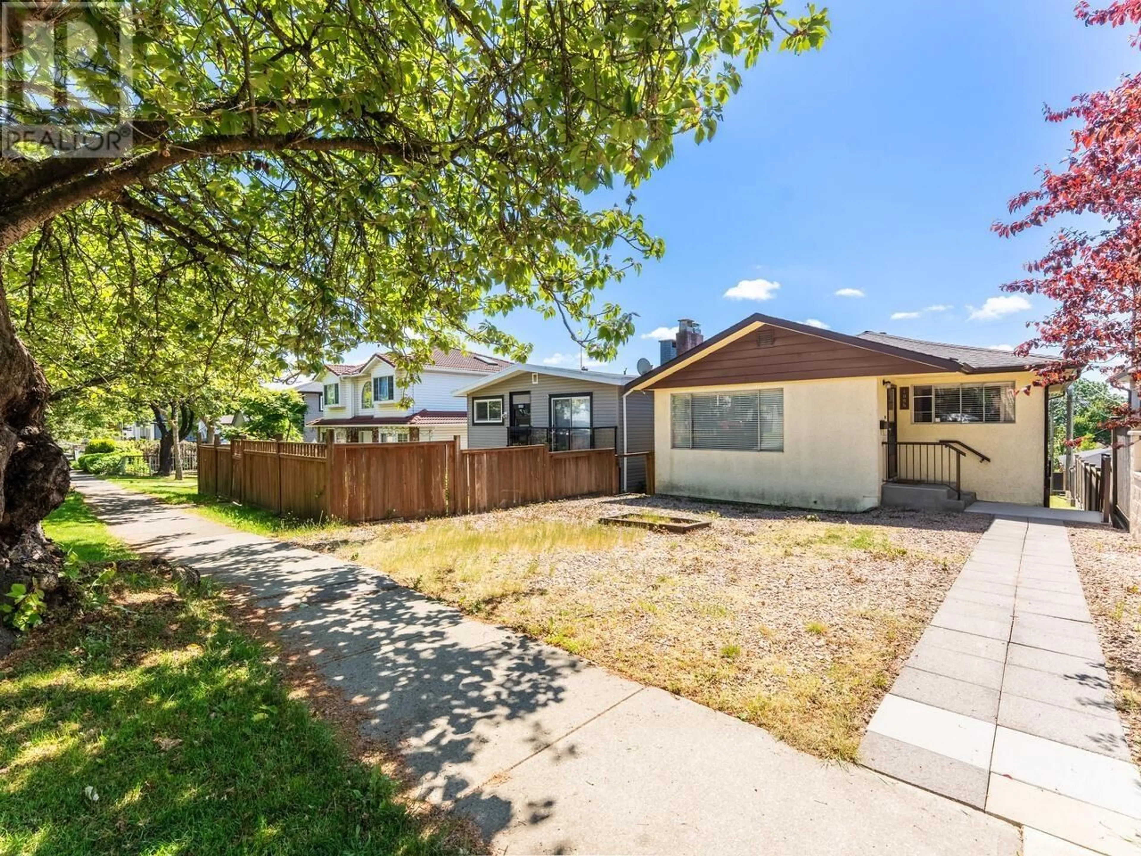 A pic from outside/outdoor area/front of a property/back of a property/a pic from drone, street for 1066 63RD AVENUE, Vancouver British Columbia V5X2L1