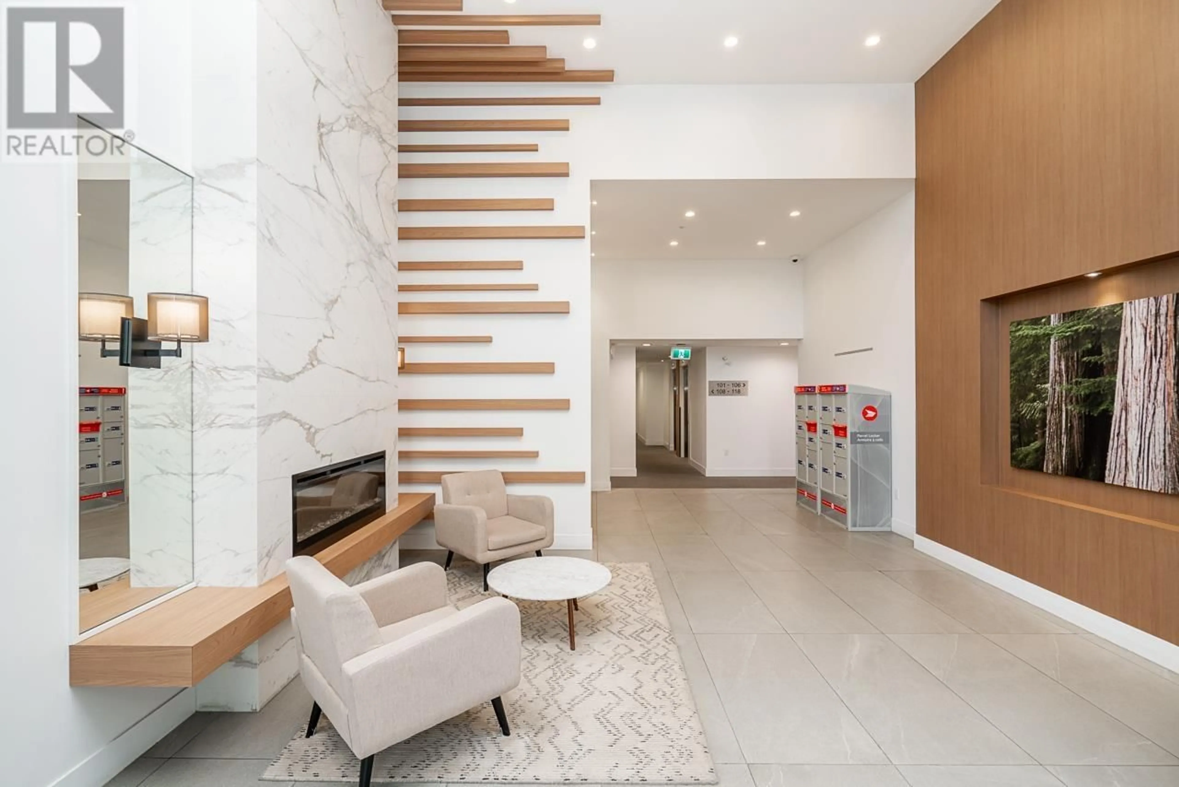 Lobby for 213 - 7579 16TH STREET, Burnaby British Columbia V3N0H7