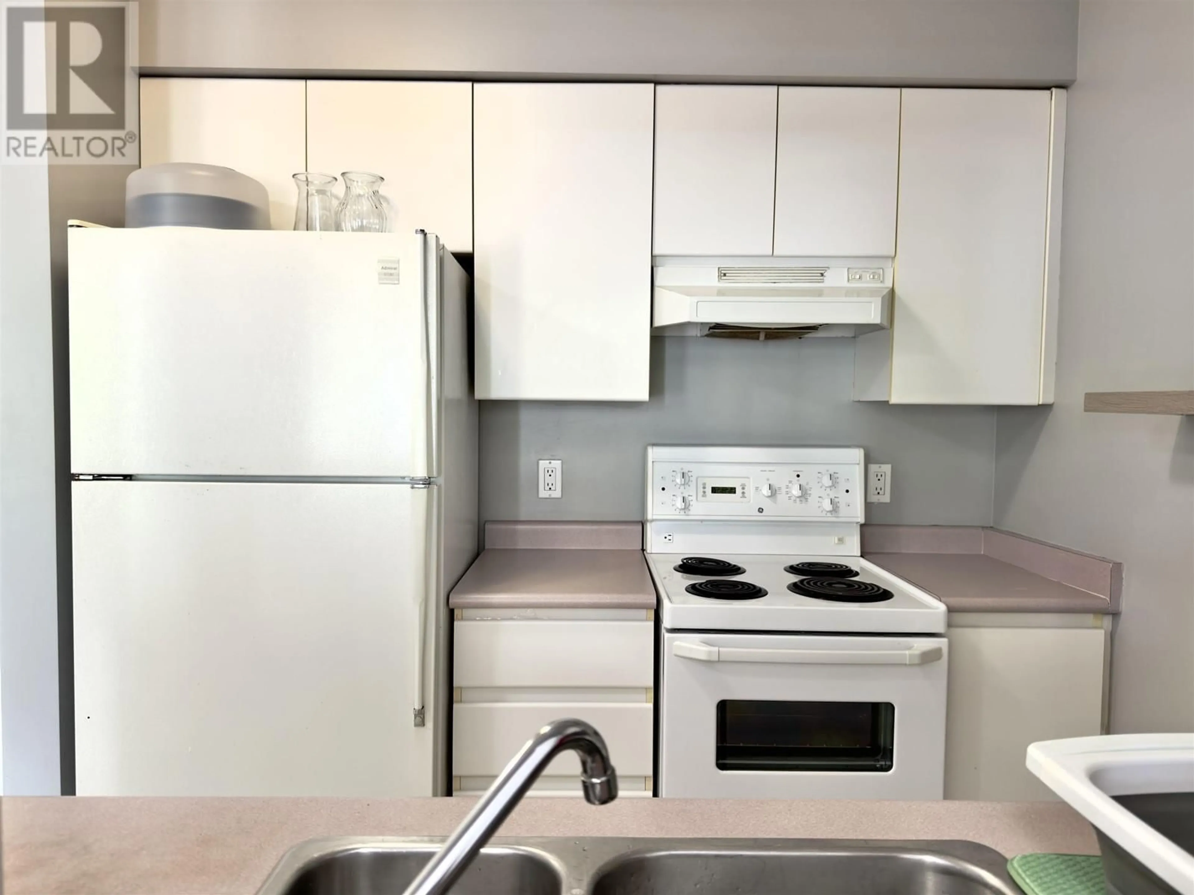 Standard kitchen, unknown for 201 - 3455 ASCOT PLACE, Vancouver British Columbia V5R6B7