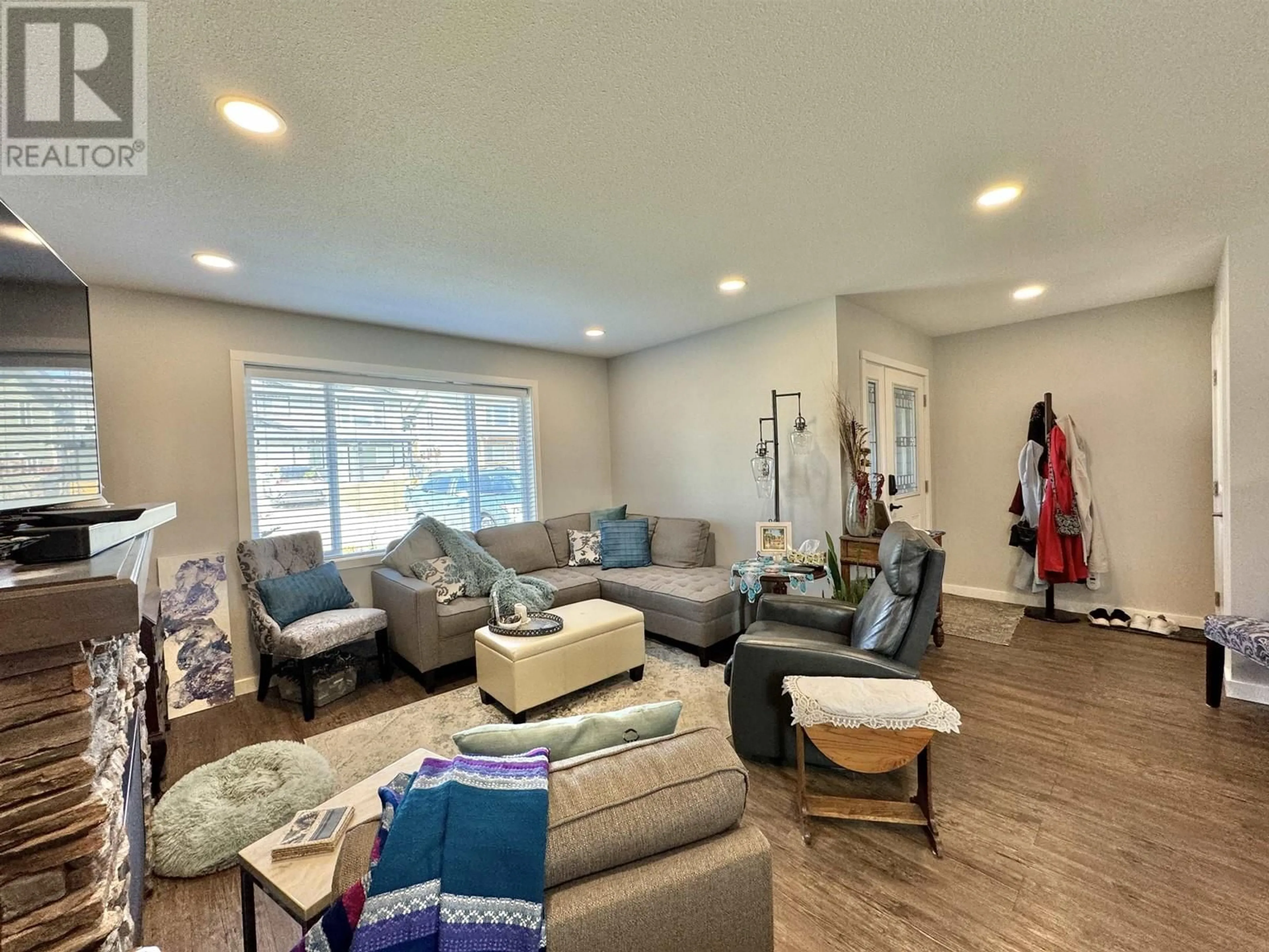 Living room with furniture, unknown for 127 - 375 MANDARINO PLACE, Williams Lake British Columbia V2G4V3
