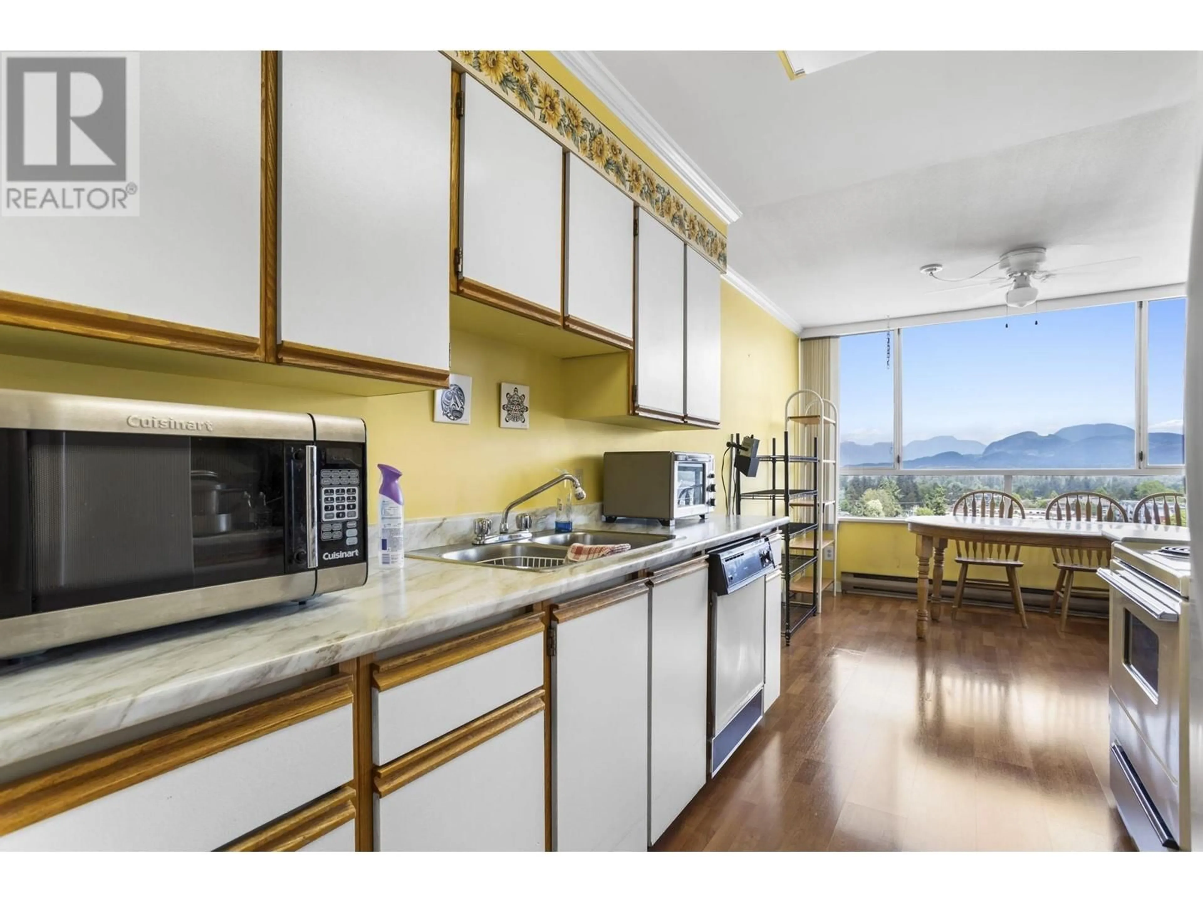 Standard kitchen, unknown for 1001 - 11980 222 STREET, Maple Ridge British Columbia V2X0L8