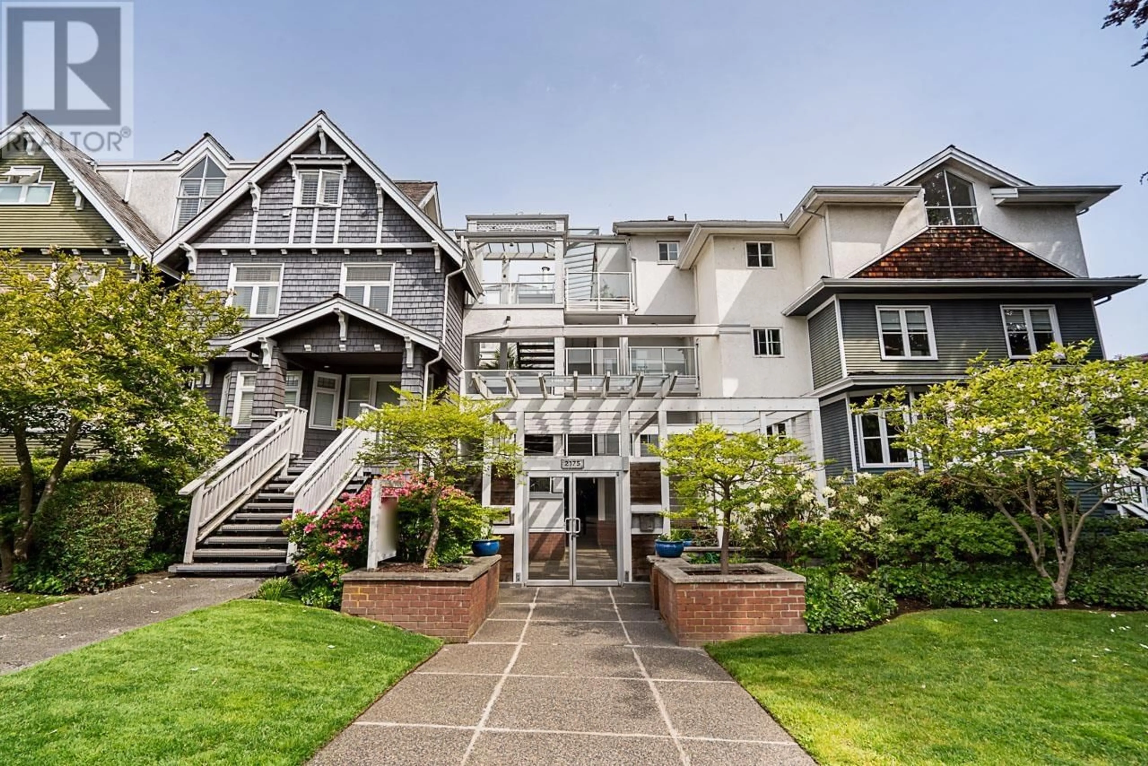 Unknown for 207 - 2175 3RD AVENUE, Vancouver British Columbia V6K1L2