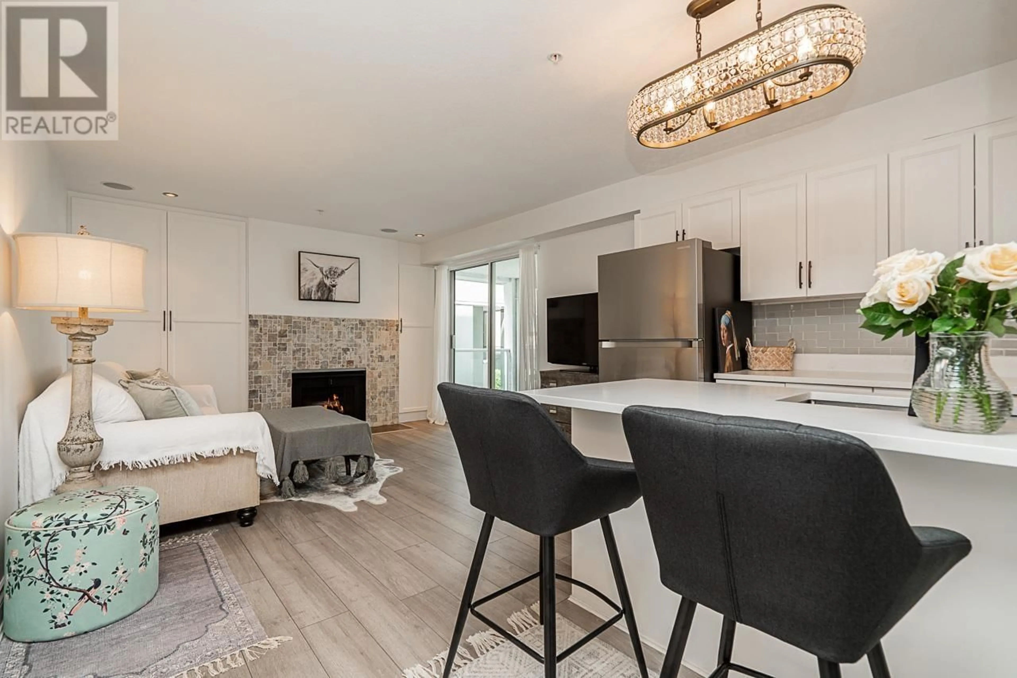 Open concept kitchen, unknown for 207 - 2175 3RD AVENUE, Vancouver British Columbia V6K1L2
