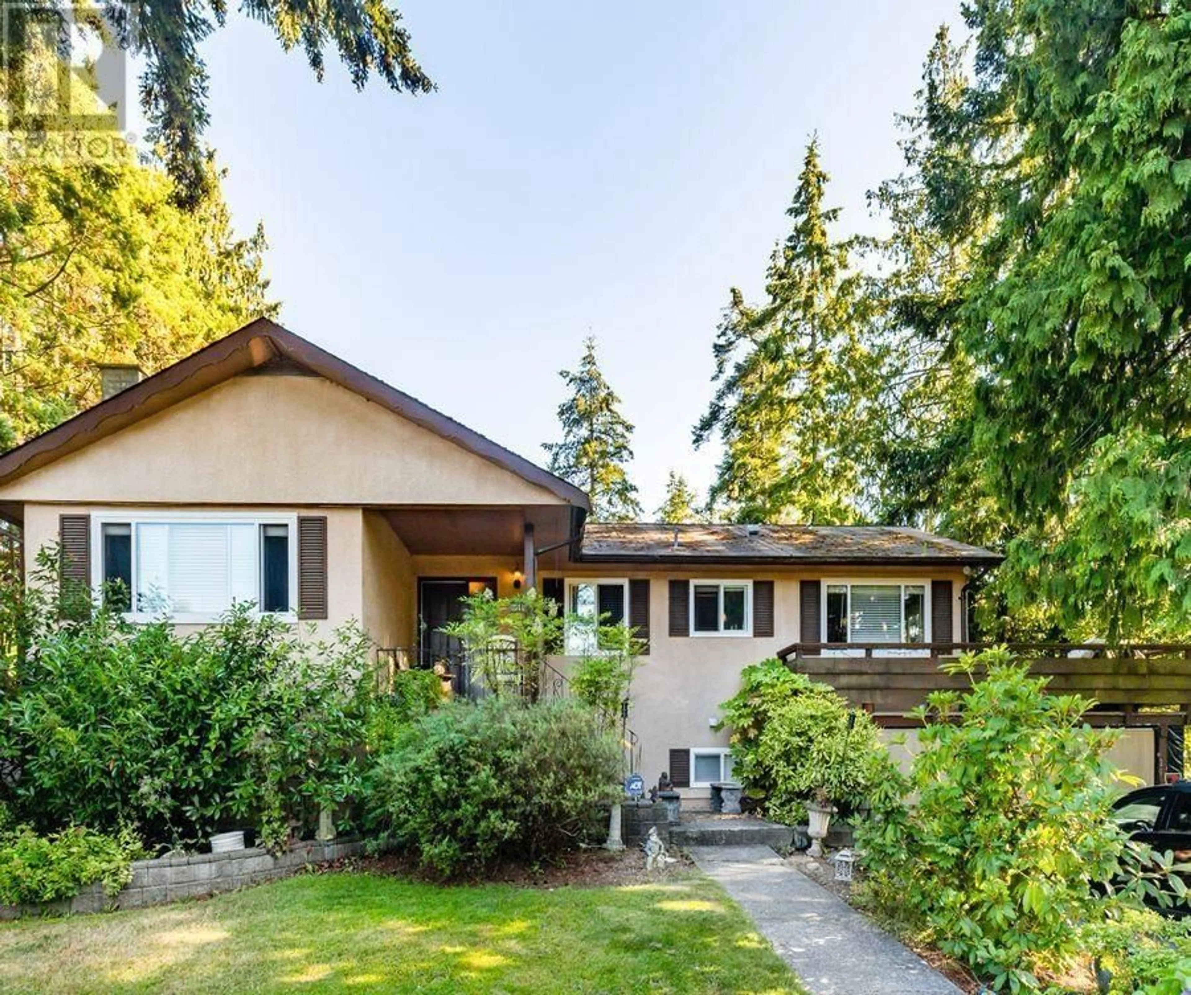Home with vinyl exterior material, street for 5116 WINSKILL DRIVE, Tsawwassen British Columbia V4M2C8