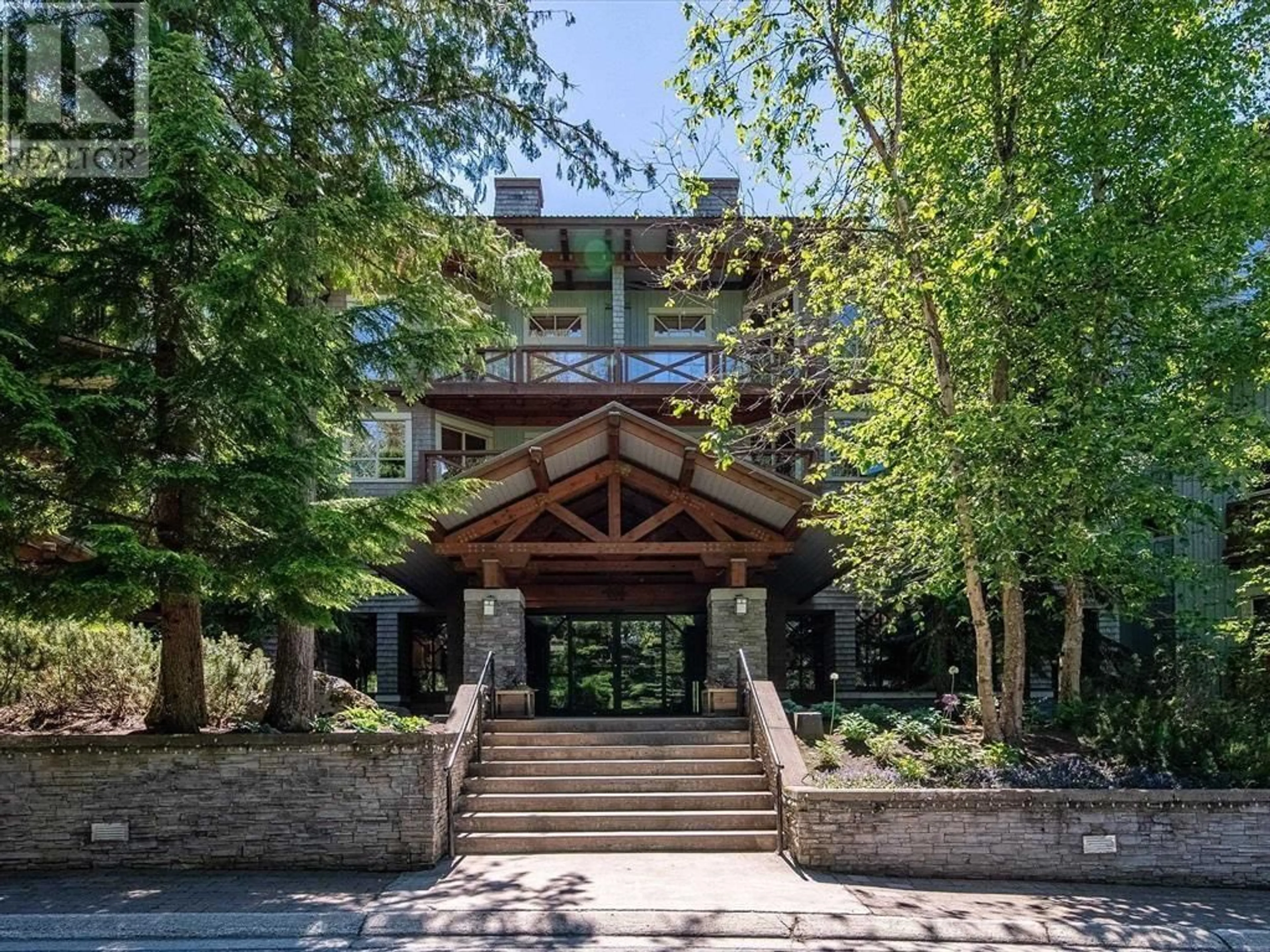 Indoor foyer for 215 G3 - 4653 BLACKCOMB WAY, Whistler British Columbia V8E0Y9