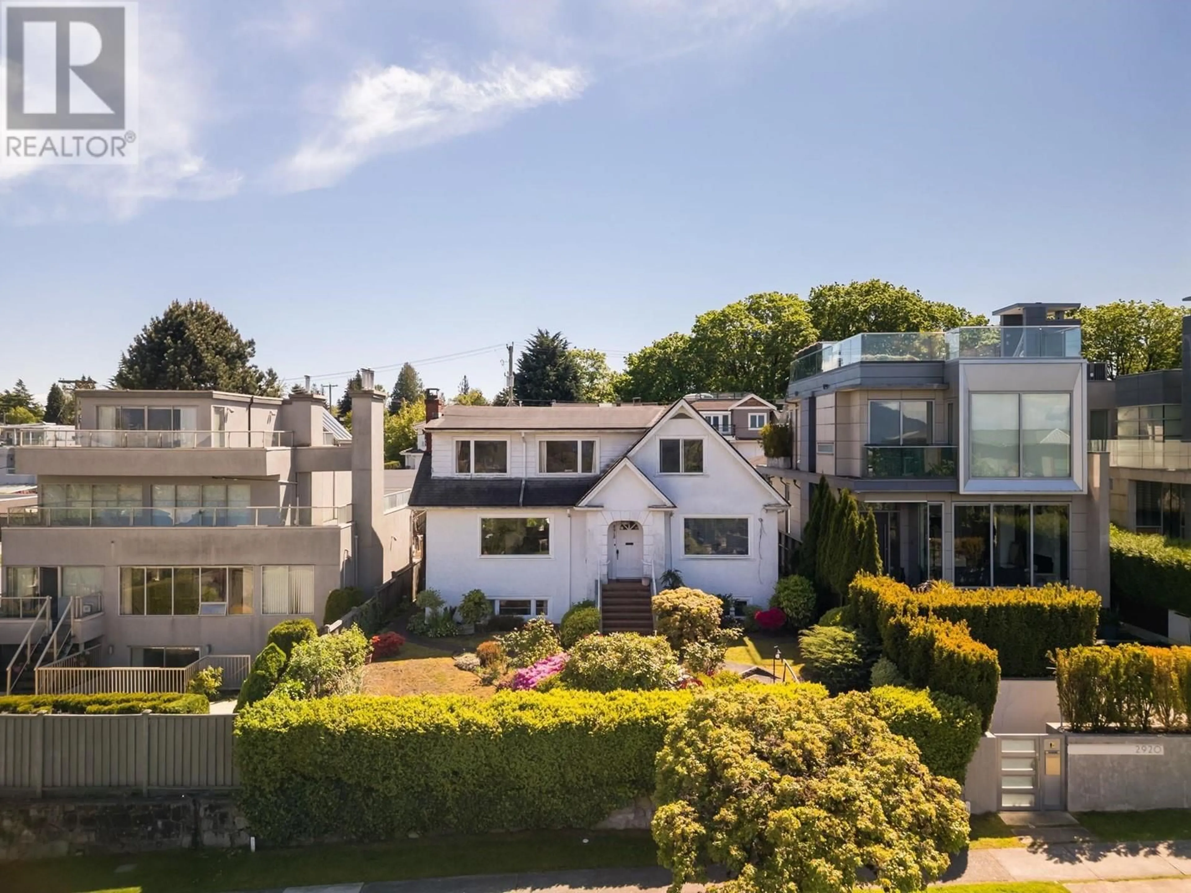 A pic from outside/outdoor area/front of a property/back of a property/a pic from drone, street for 2912 27TH AVENUE, Vancouver British Columbia V6L1W3