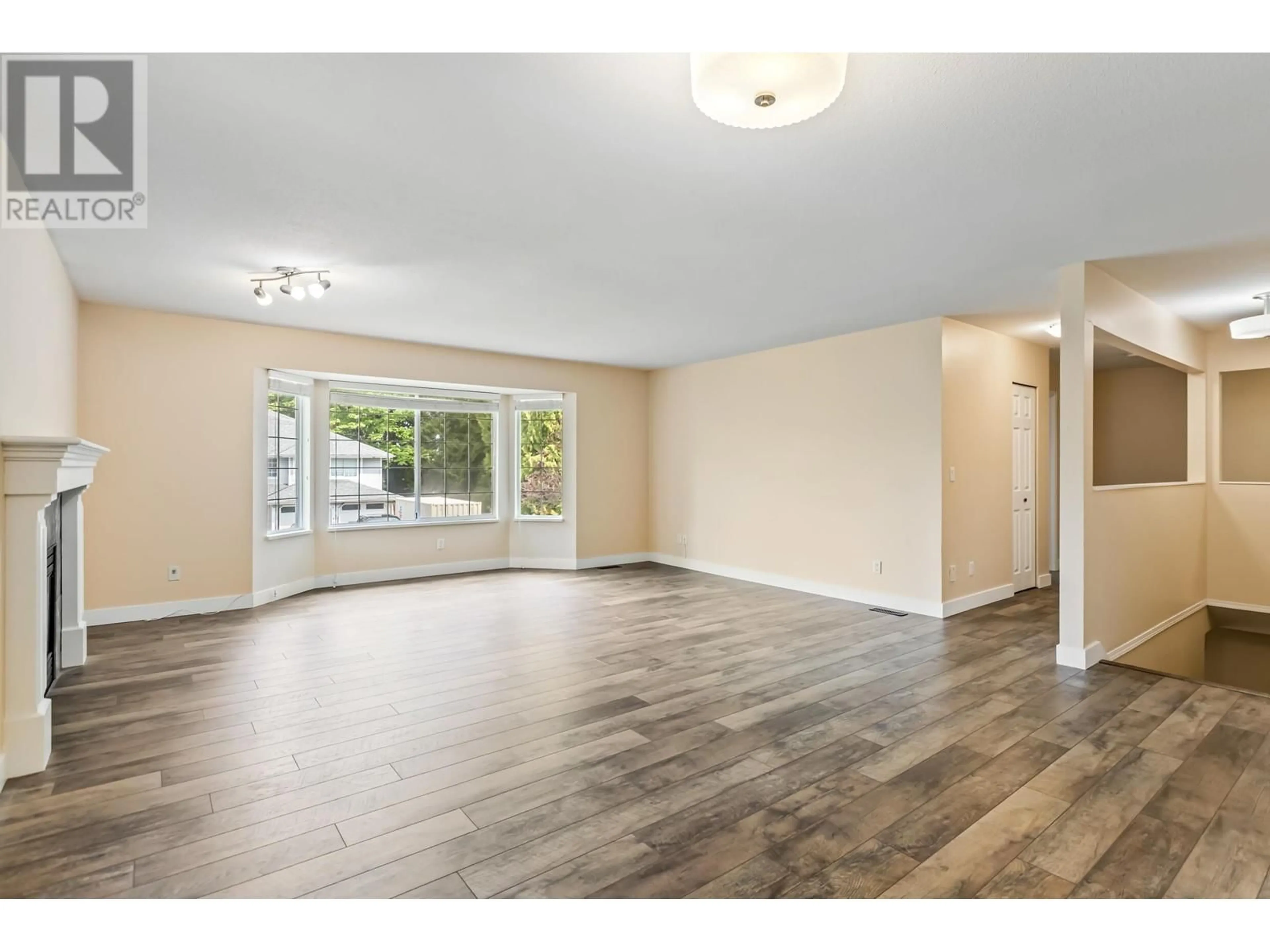 A pic of a room for 20448 122B AVENUE, Maple Ridge British Columbia V2X1B6