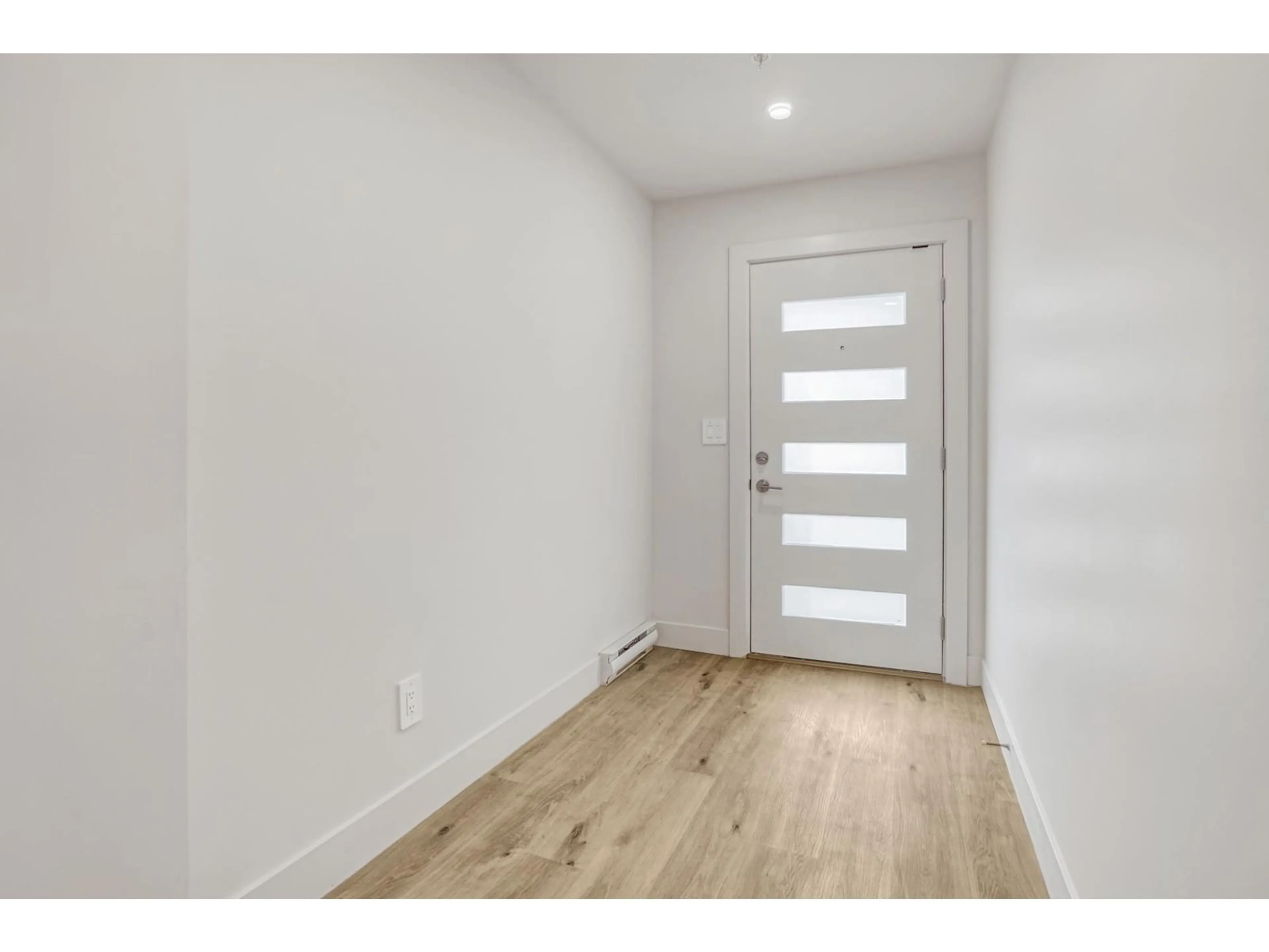 Indoor entryway for 36 - 1928 WOODSIDE BOULEVARD, Agassiz British Columbia V0M1A1