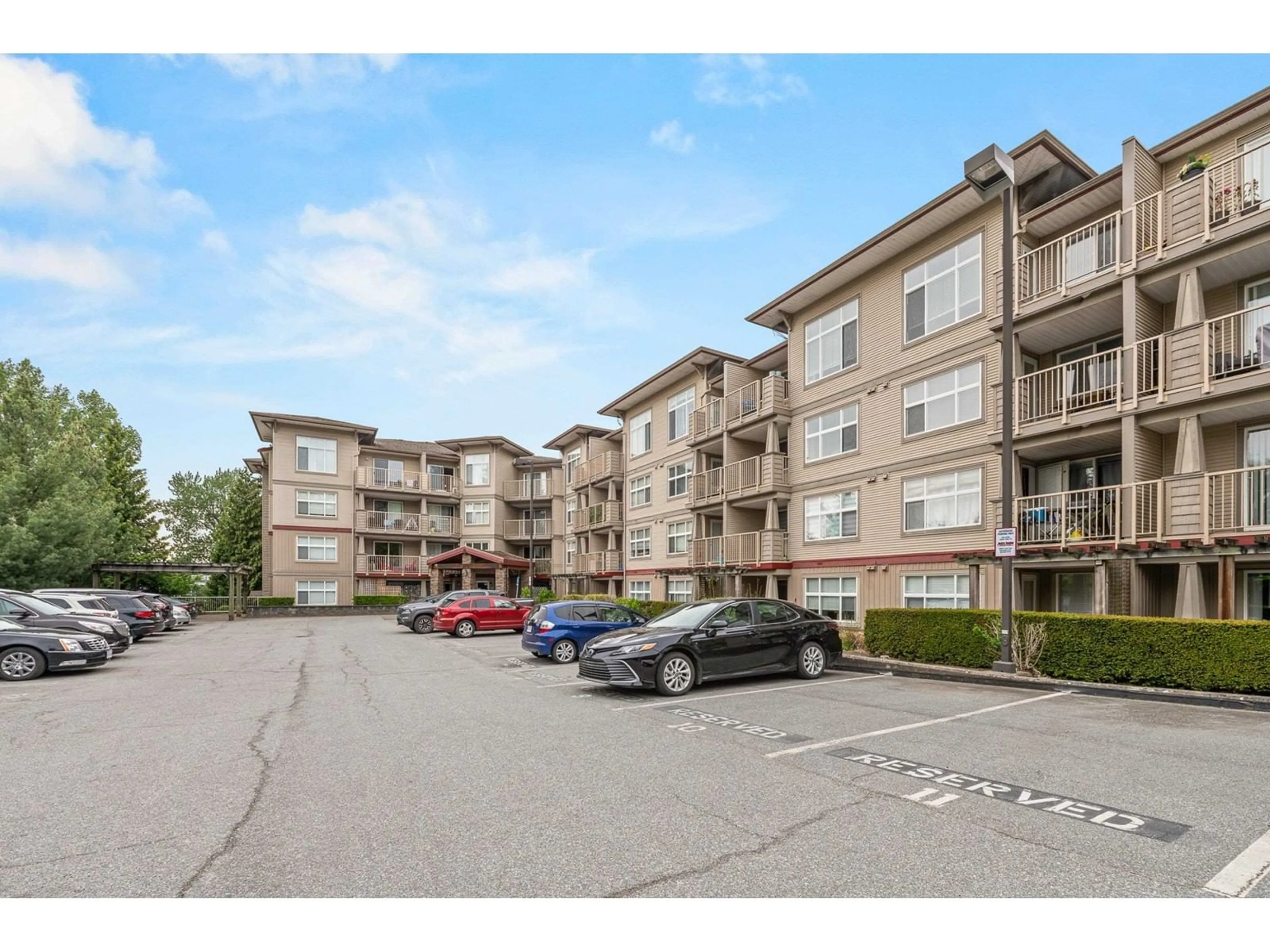 A pic from outside/outdoor area/front of a property/back of a property/a pic from drone, mountain view for 121 - 2515 PARK, Abbotsford British Columbia V2S0B2