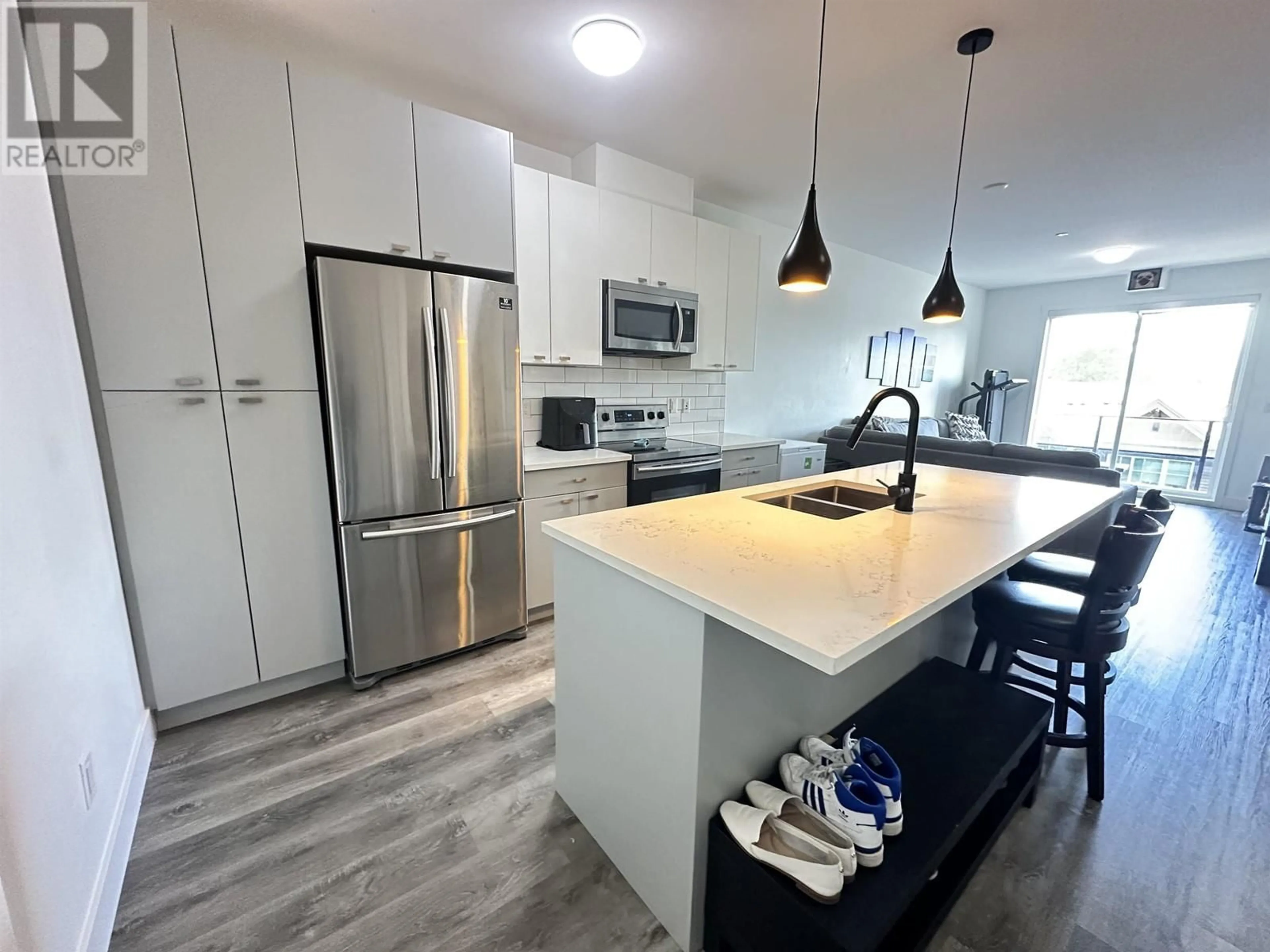Open concept kitchen, unknown for 308 - 12320 222 STREET, Maple Ridge British Columbia V2X4K8