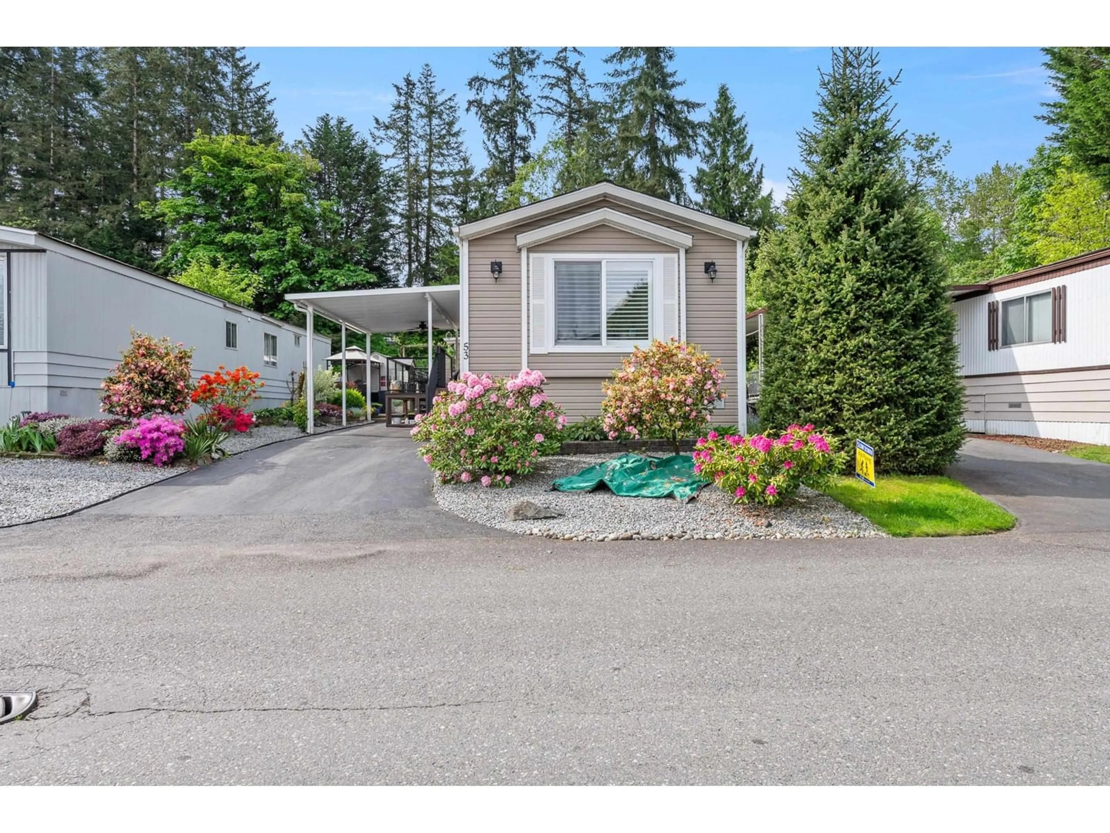 Home with vinyl exterior material, street for 53 - 2270 196, Langley British Columbia V2Z1N6