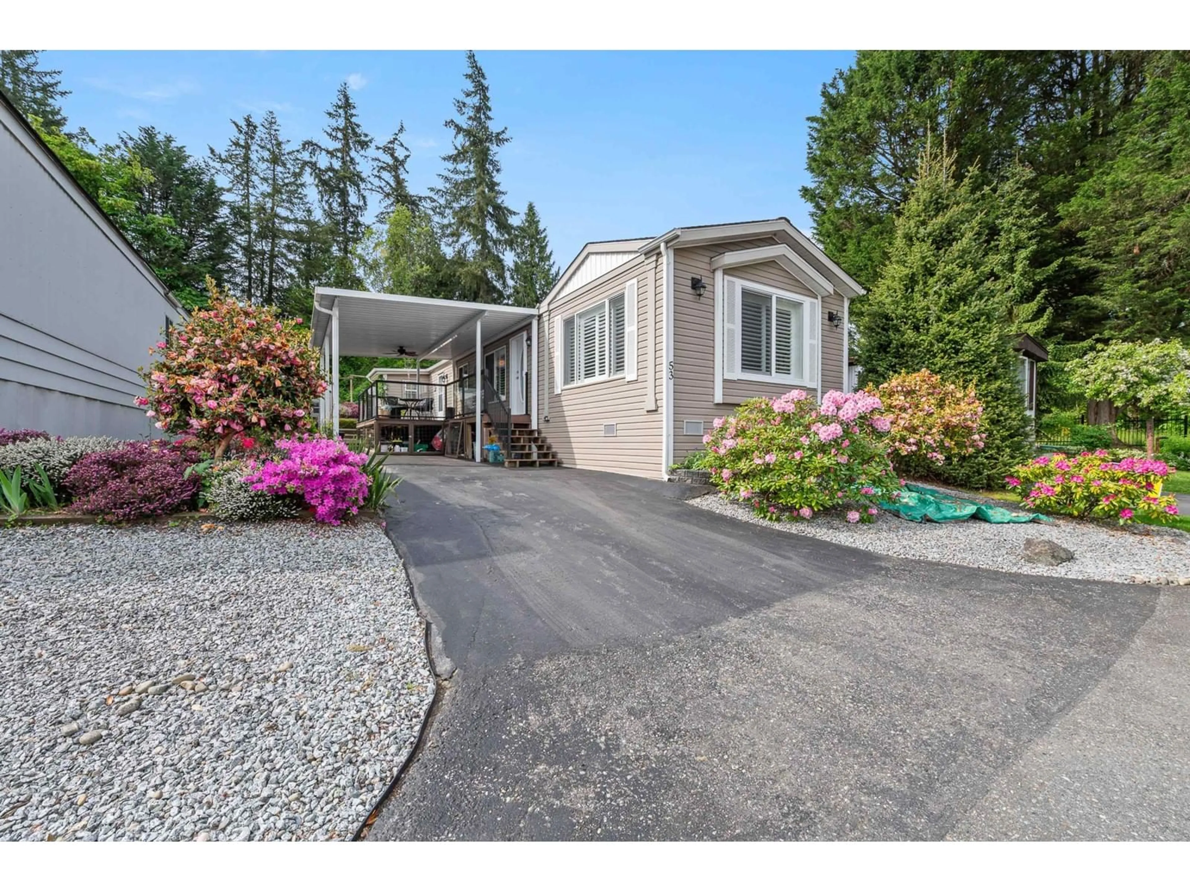 Home with vinyl exterior material, street for 53 - 2270 196, Langley British Columbia V2Z1N6