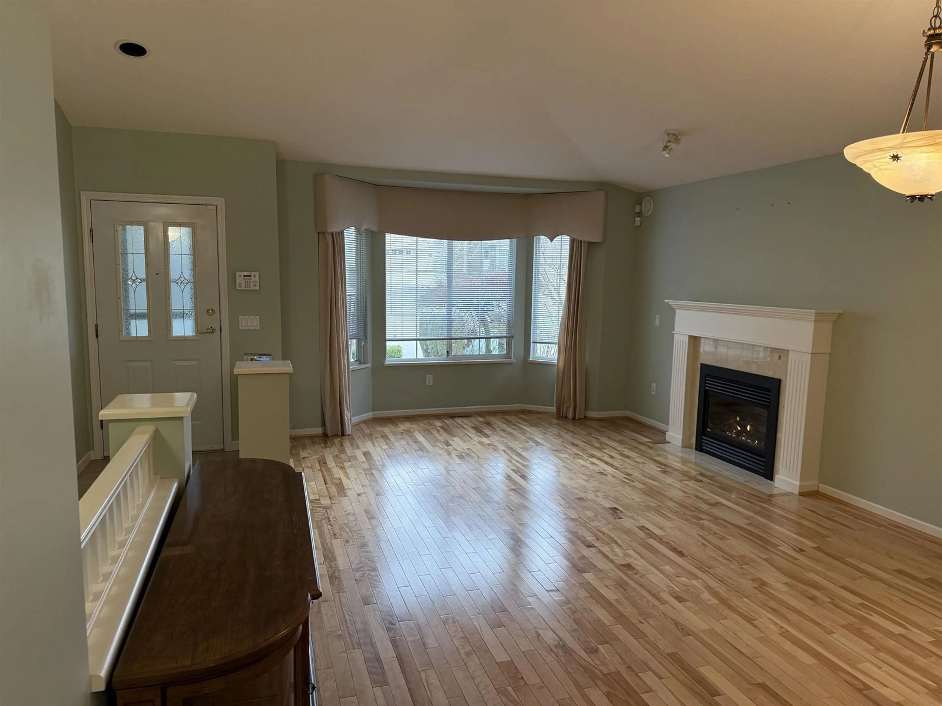 A pic of a room for 11 - 16888 80, Surrey British Columbia V4N5A1