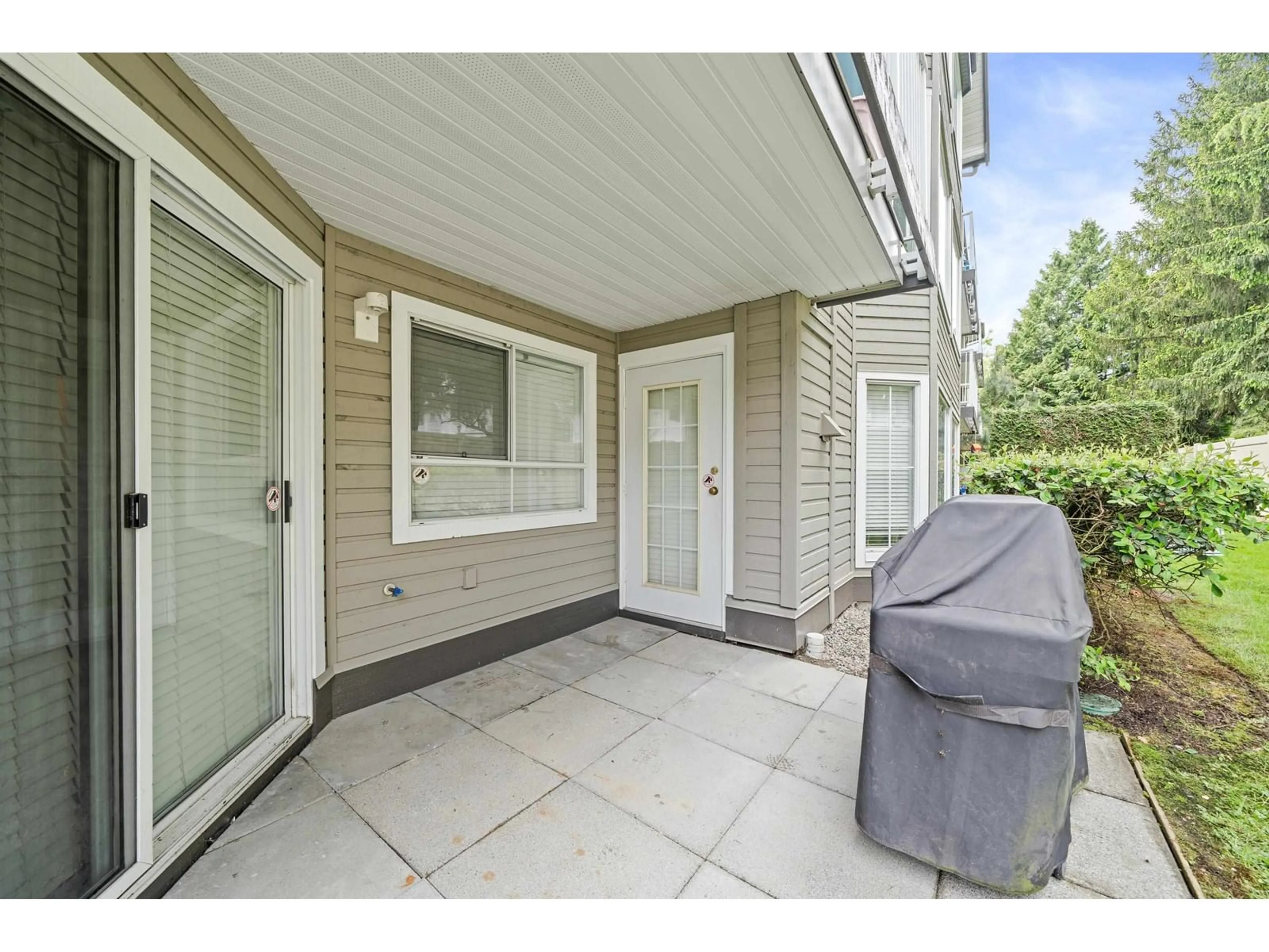 Patio, street for 103 - 15160 108, Surrey British Columbia V3R0V2