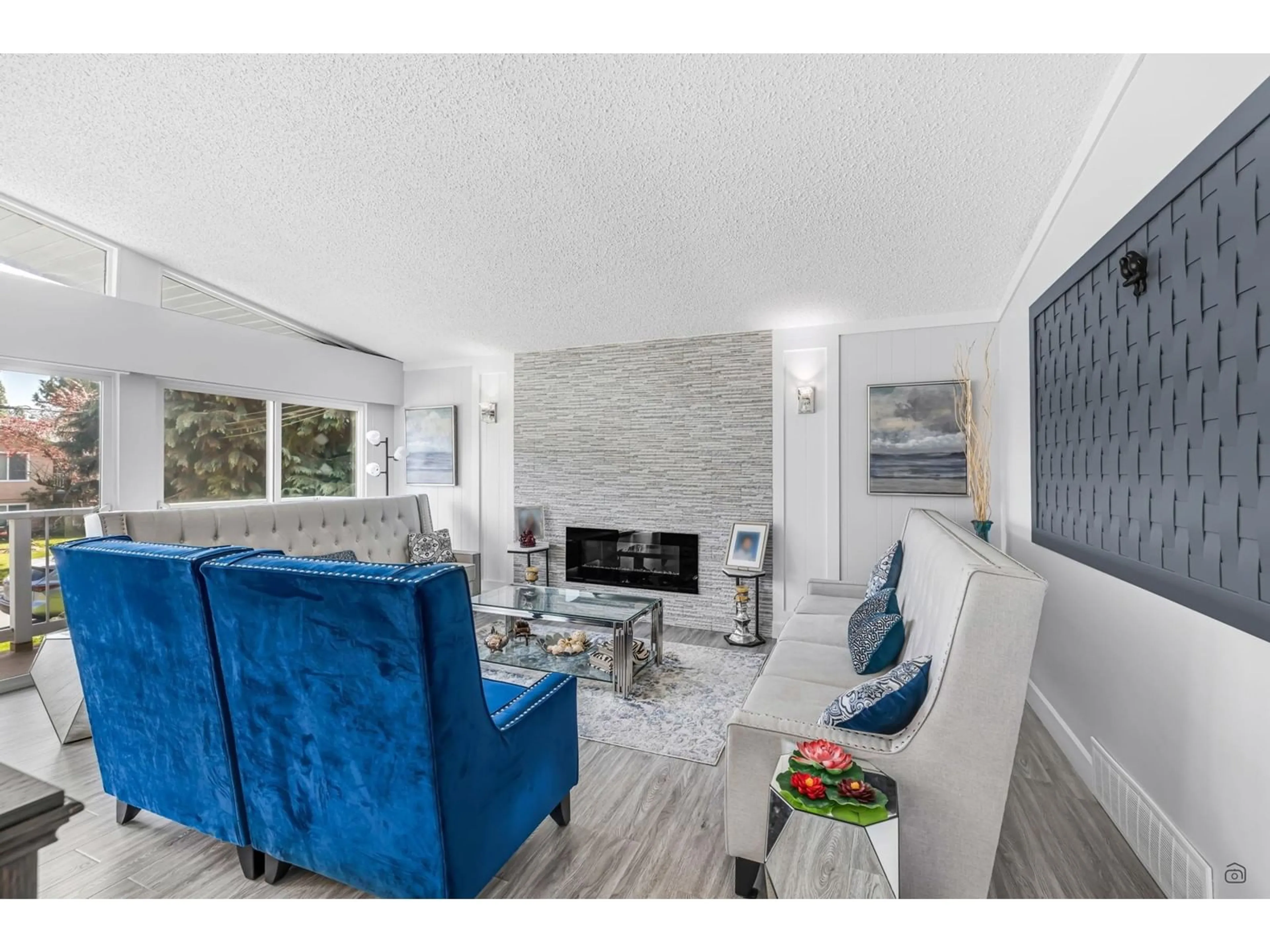Living room with furniture, unknown for 11862 GILMOUR, Delta British Columbia V4C1L1