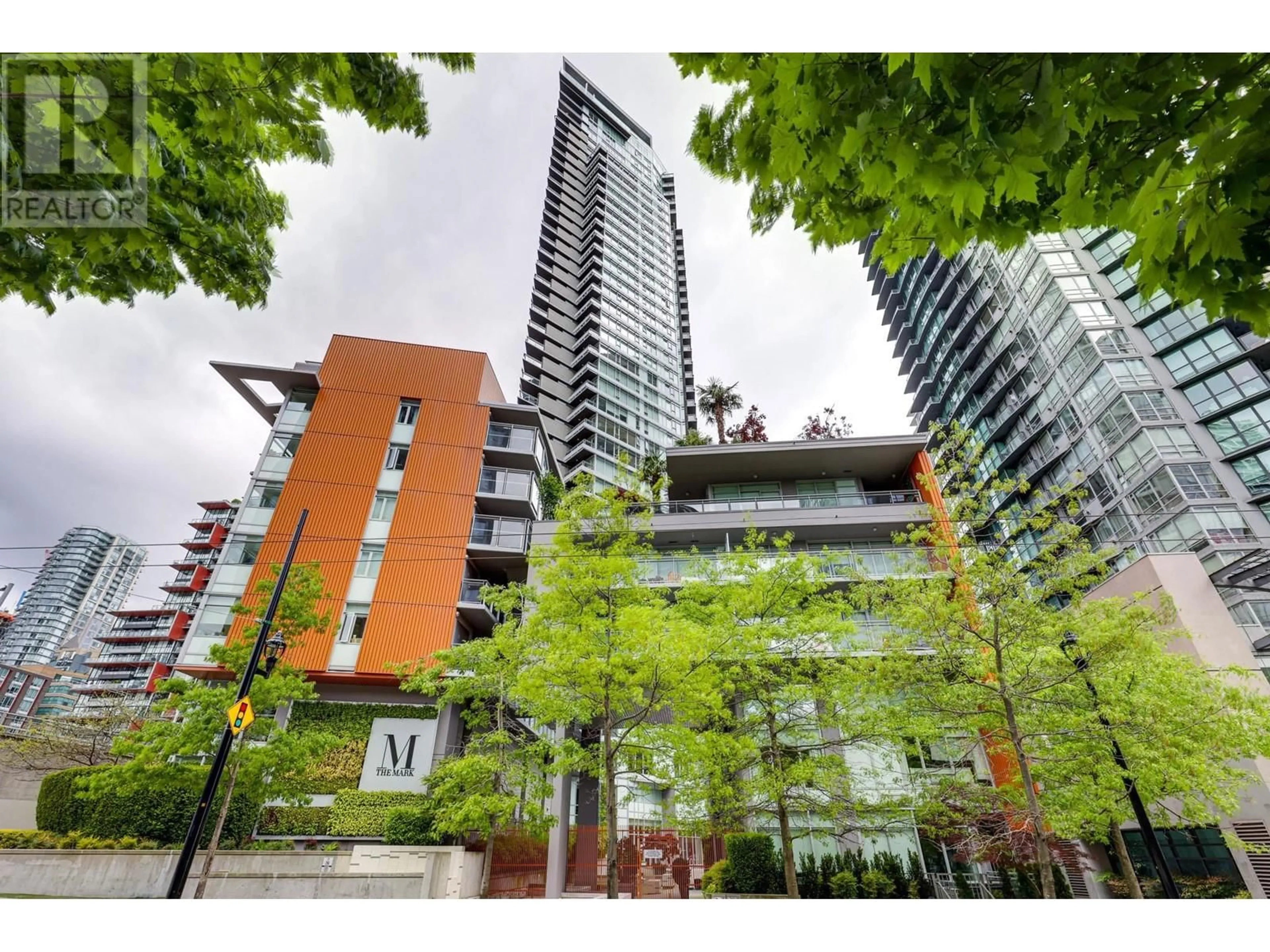 Indoor foyer for 1207 - 1372 SEYMOUR STREET, Vancouver British Columbia V6B0L1