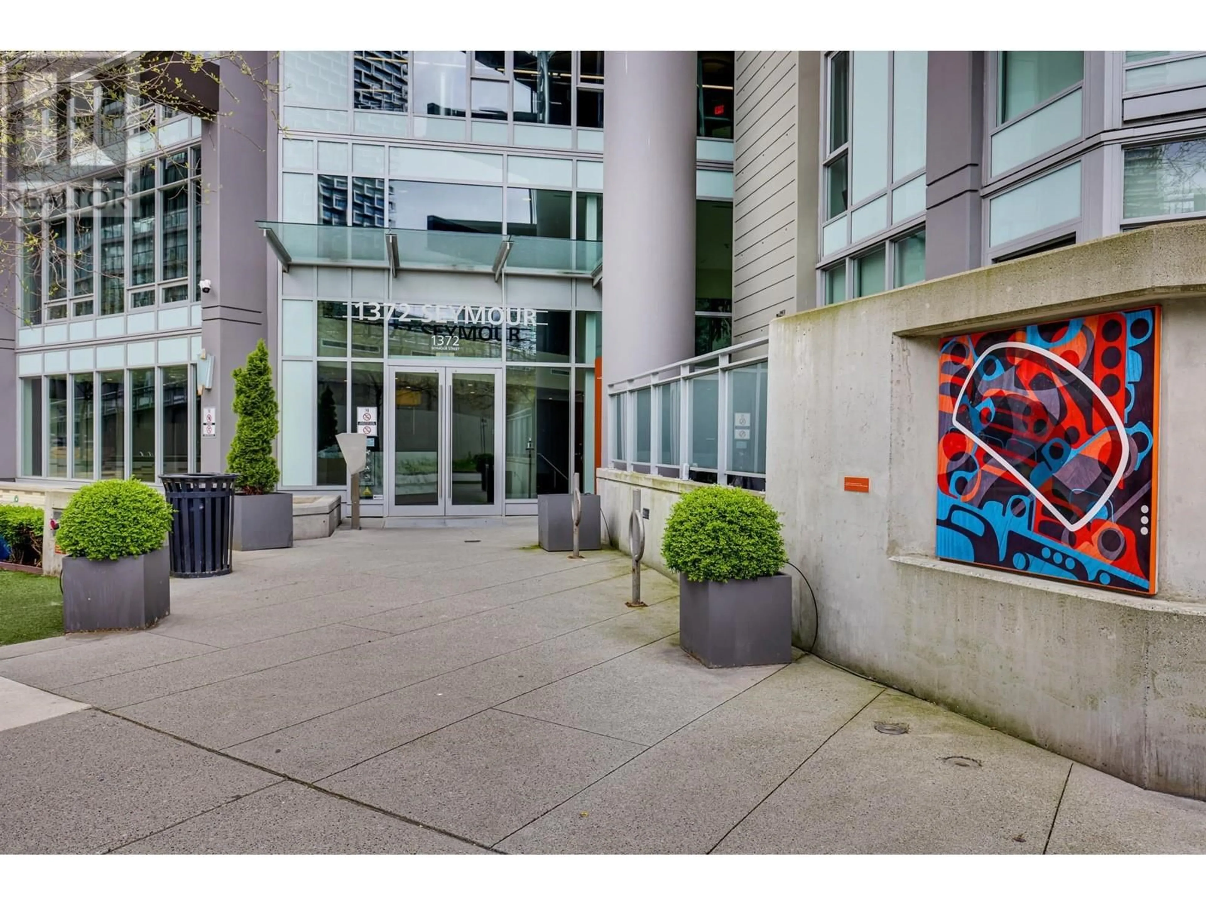 Indoor foyer for 1207 - 1372 SEYMOUR STREET, Vancouver British Columbia V6B0L1
