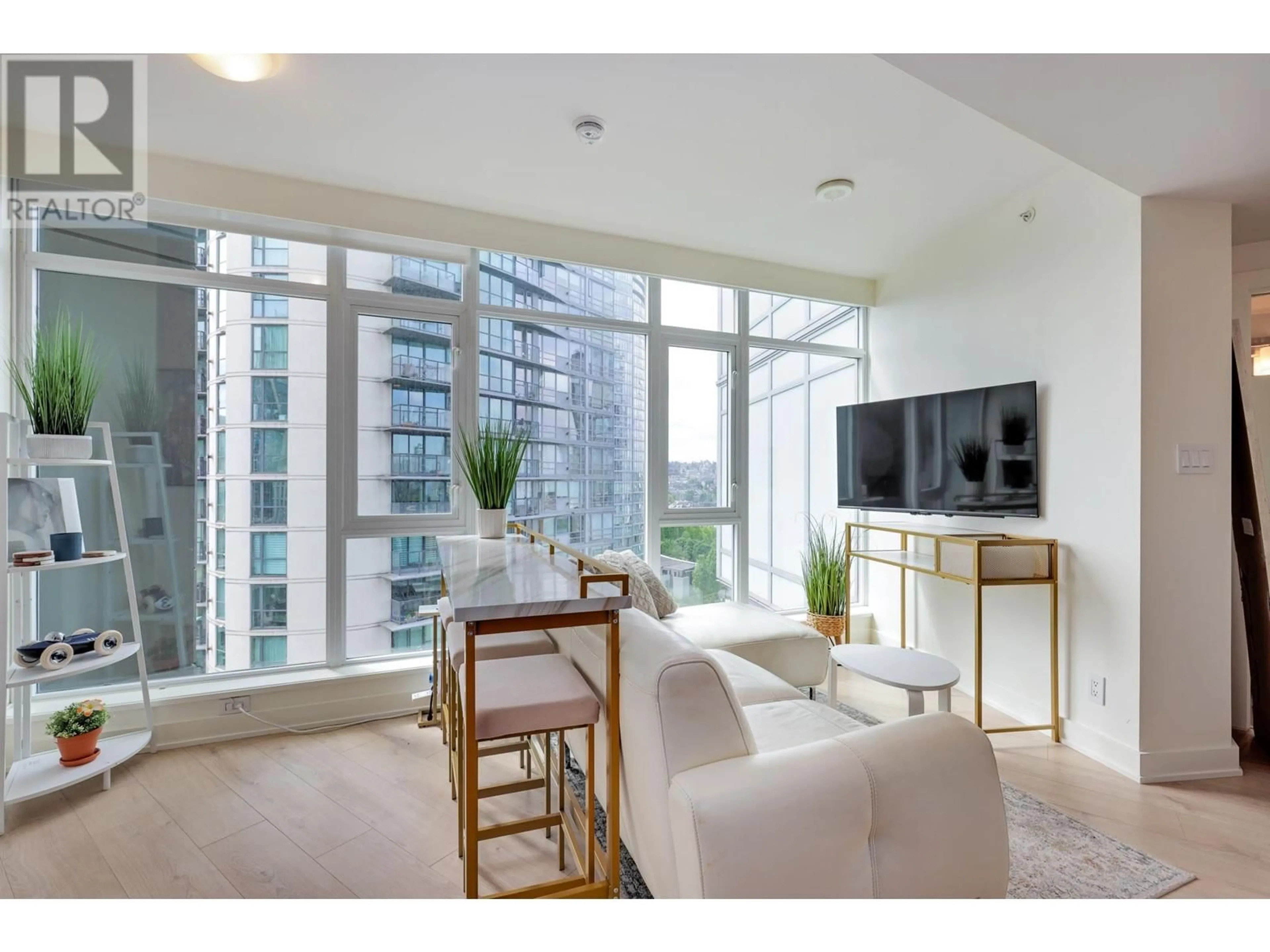 Living room with furniture, unknown for 1207 - 1372 SEYMOUR STREET, Vancouver British Columbia V6B0L1