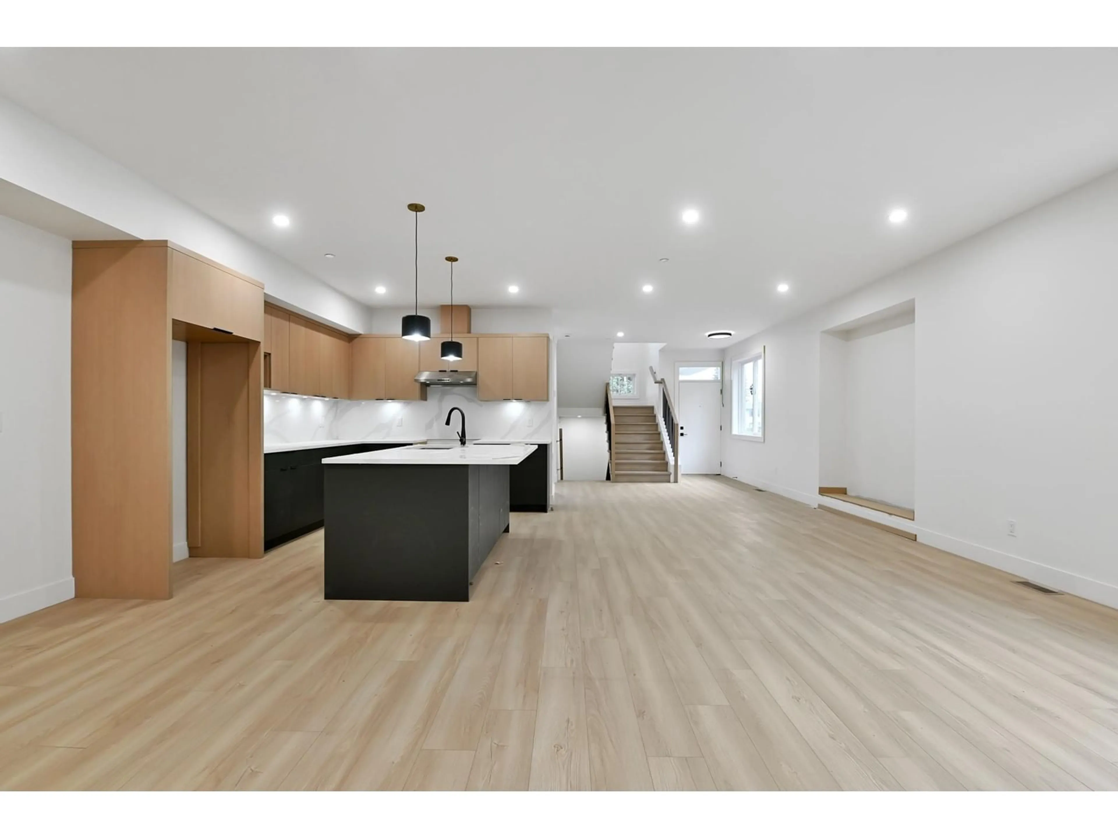 Open concept kitchen, wood/laminate floor for A - 32901 3, Mission British Columbia V2V1N2
