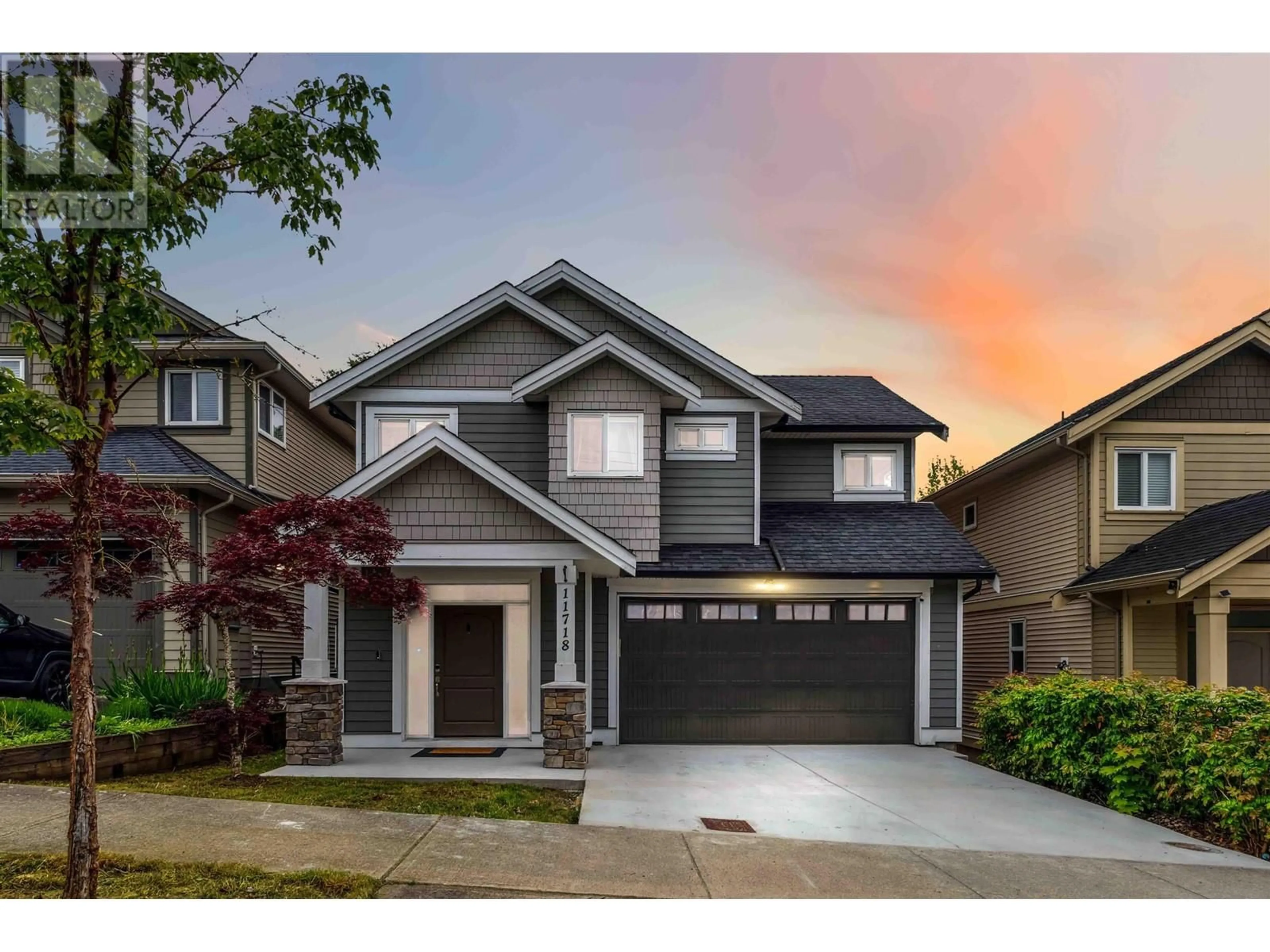 Home with vinyl exterior material, street for 11718 236 STREET, Maple Ridge British Columbia V4R0E3