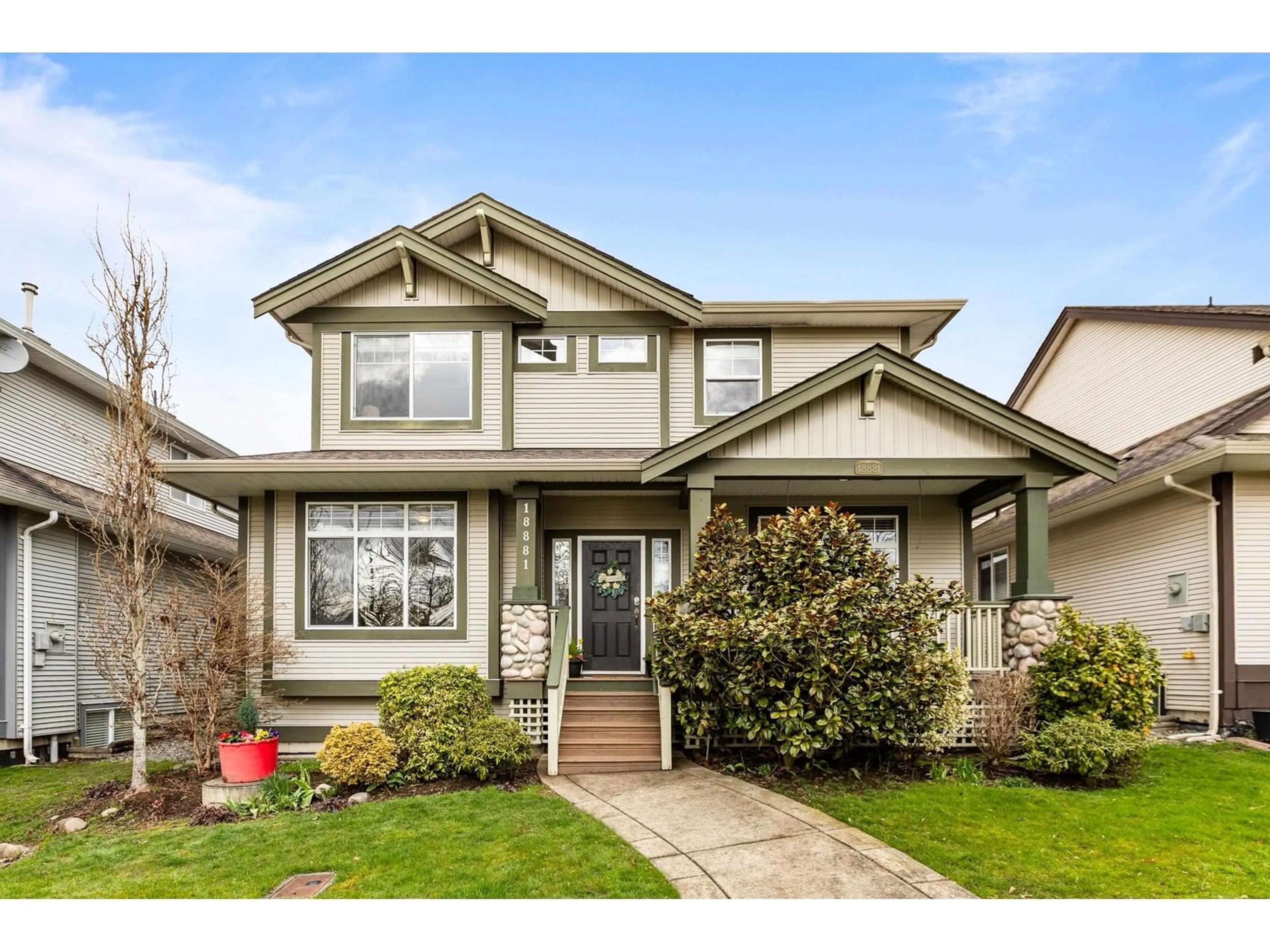 Home with vinyl exterior material, street for 18881 69, Surrey British Columbia V4N5K1