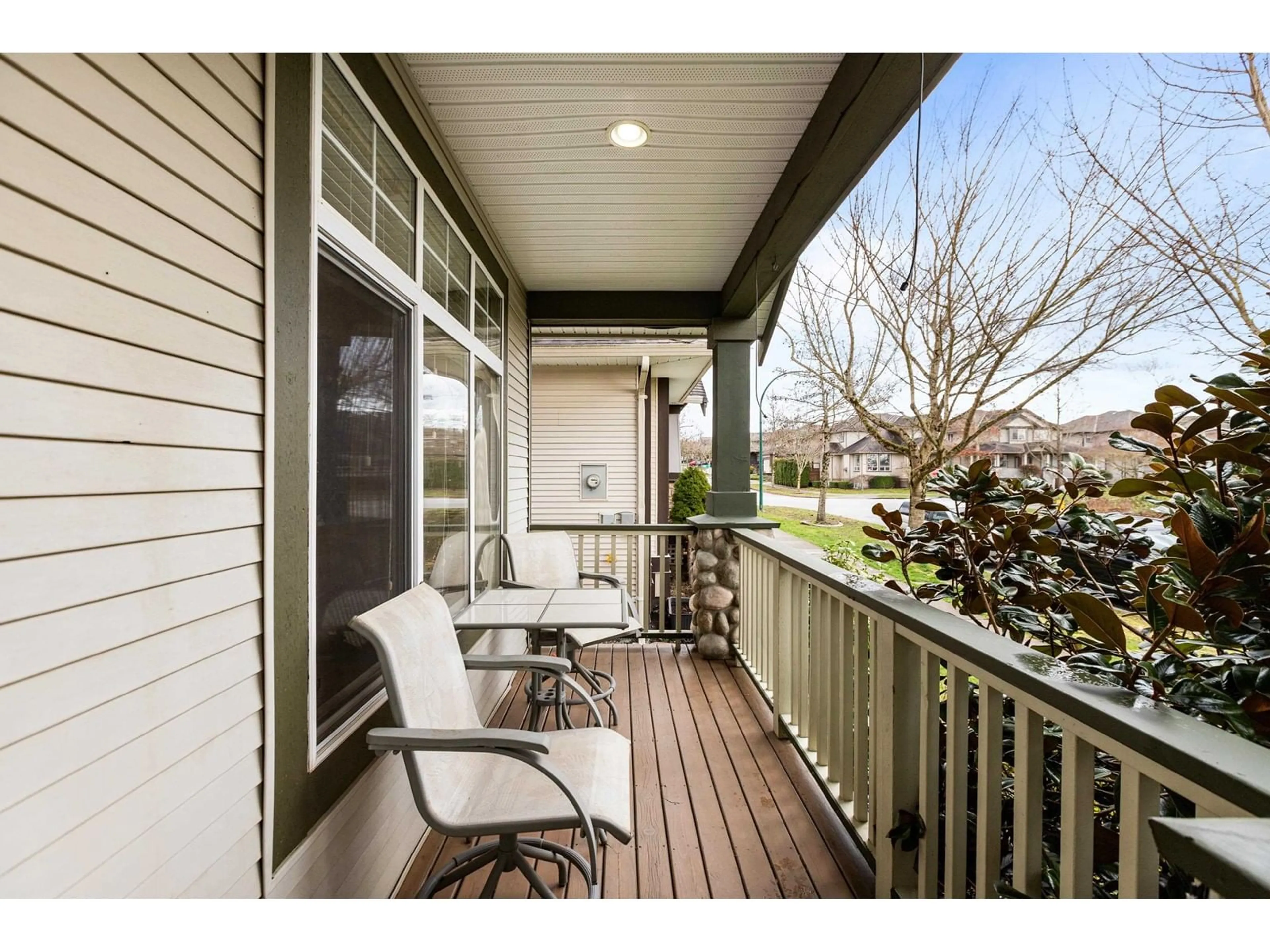 Patio, street for 18881 69, Surrey British Columbia V4N5K1