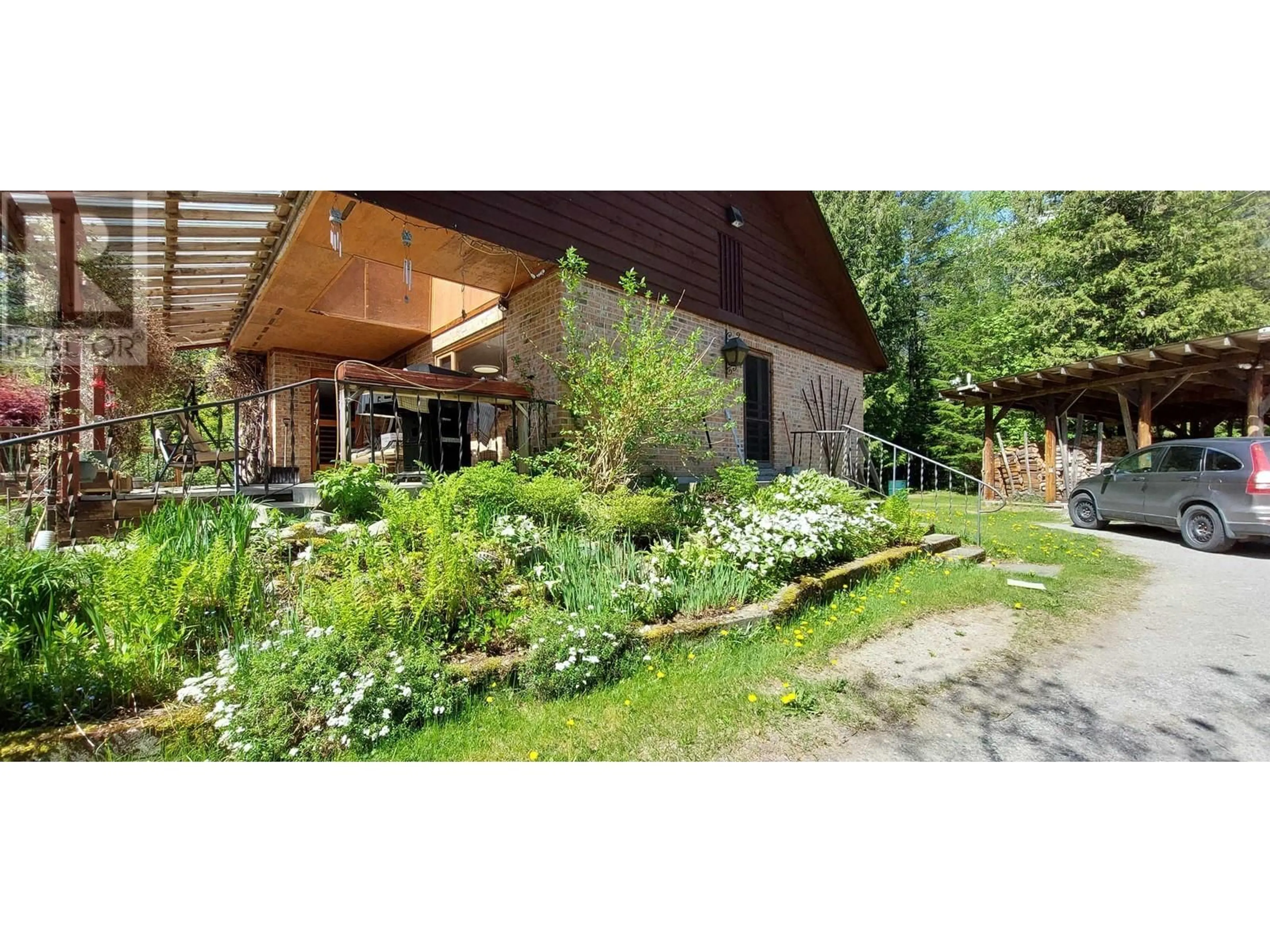 Patio, unknown for 1166 MACKENZIE HIGHWAY, Bella Coola British Columbia V0T1C0