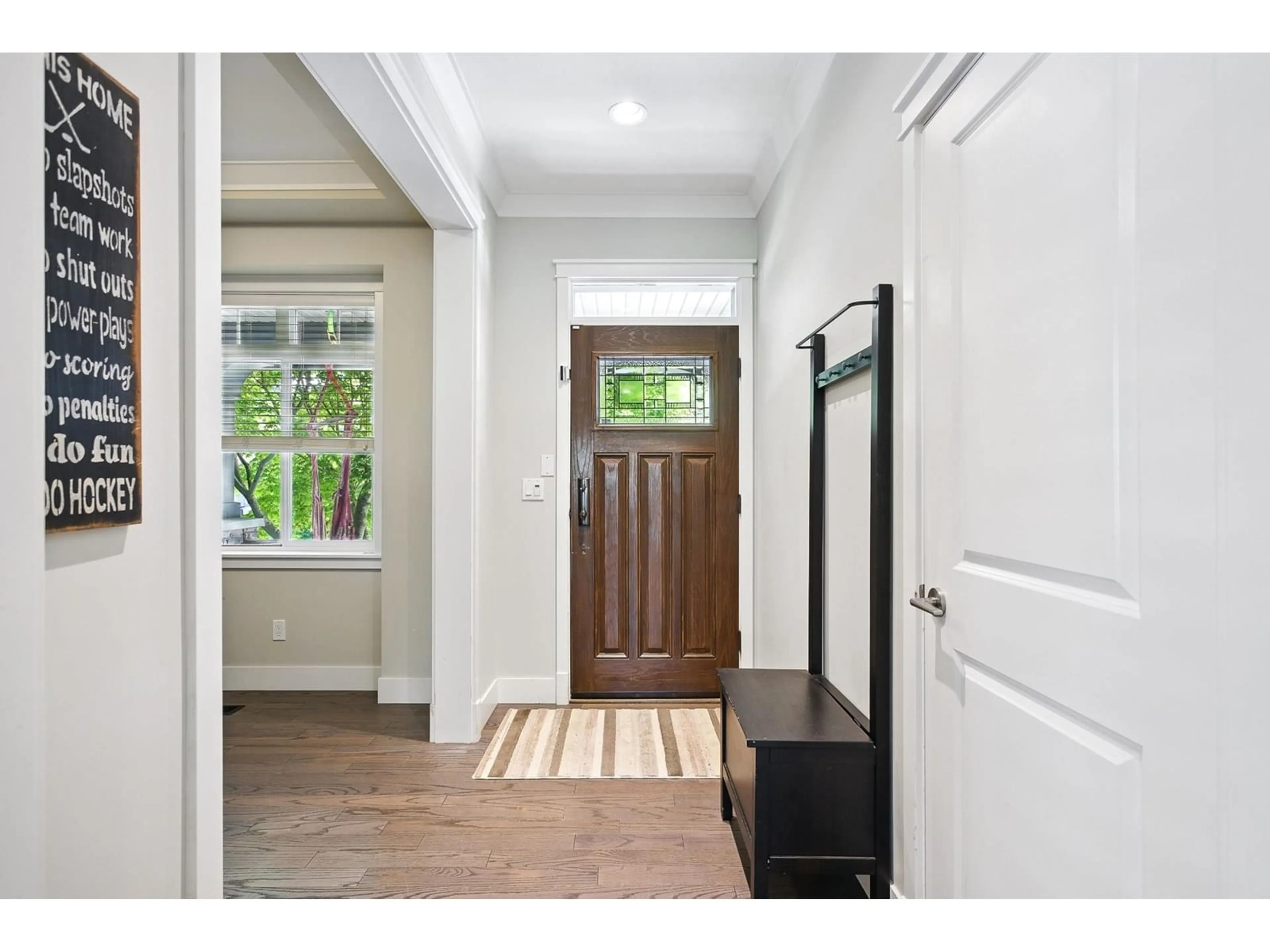 Indoor entryway for 17285 0A, Surrey British Columbia V3Z9P3