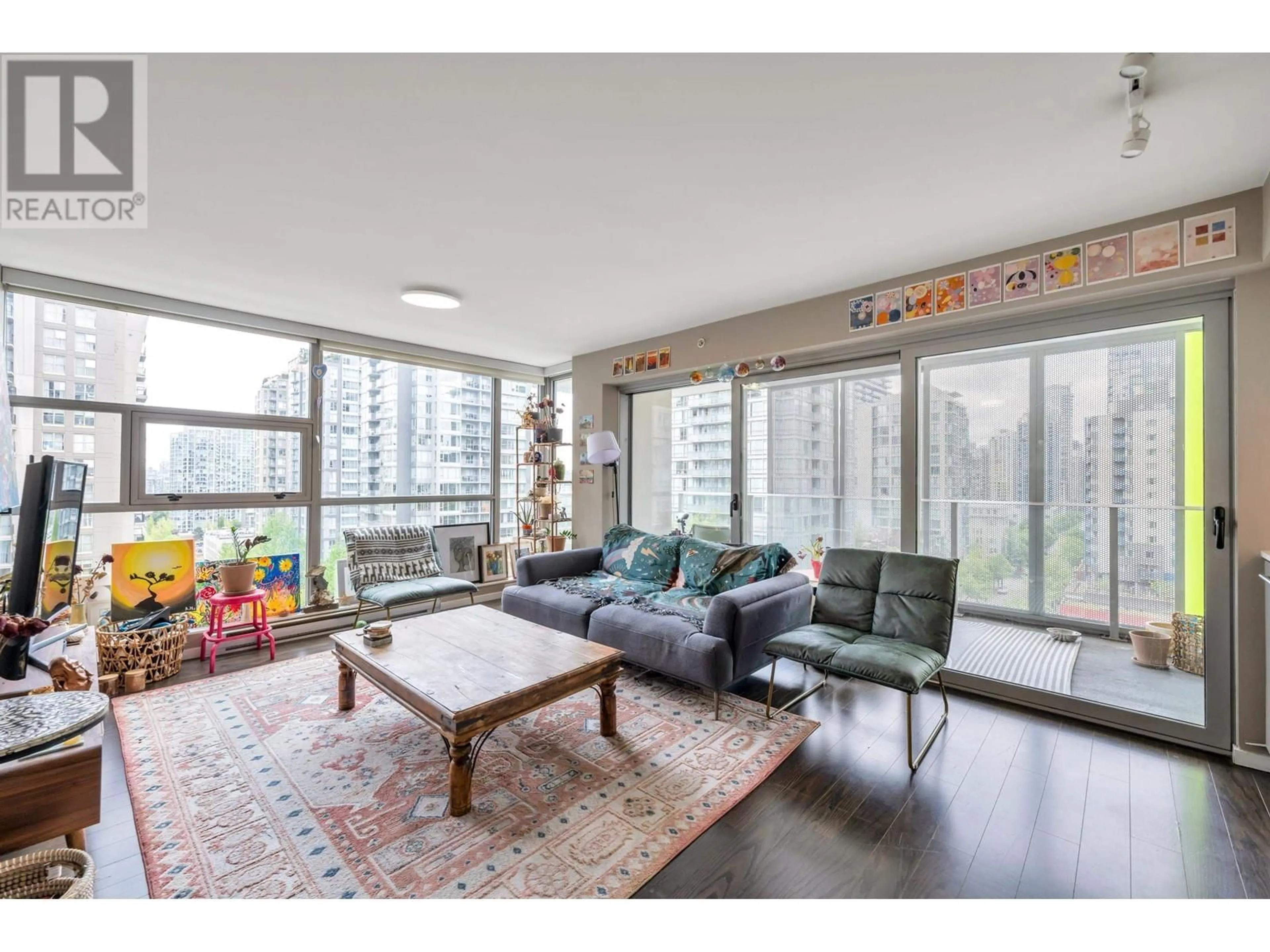 Living room with furniture, unknown for 1103 - 999 SEYMOUR STREET, Vancouver British Columbia V6B0M5