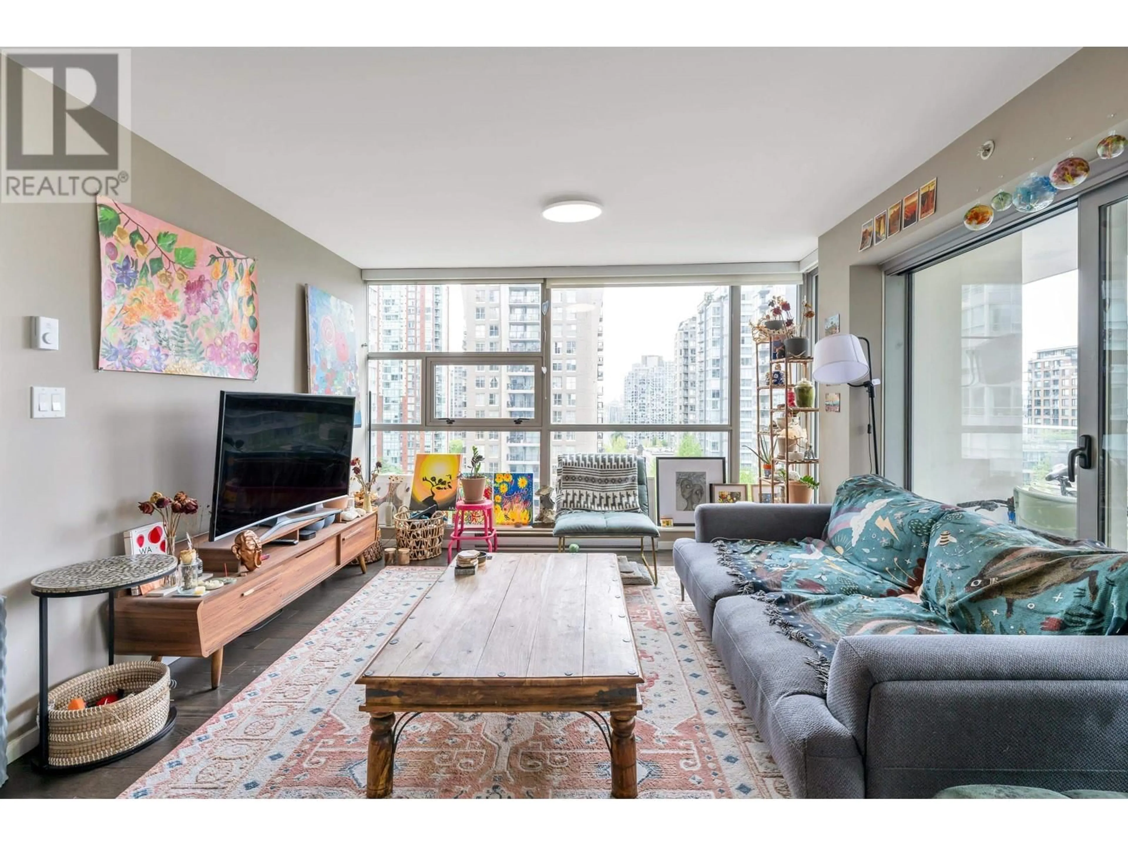 Living room with furniture, unknown for 1103 - 999 SEYMOUR STREET, Vancouver British Columbia V6B0M5