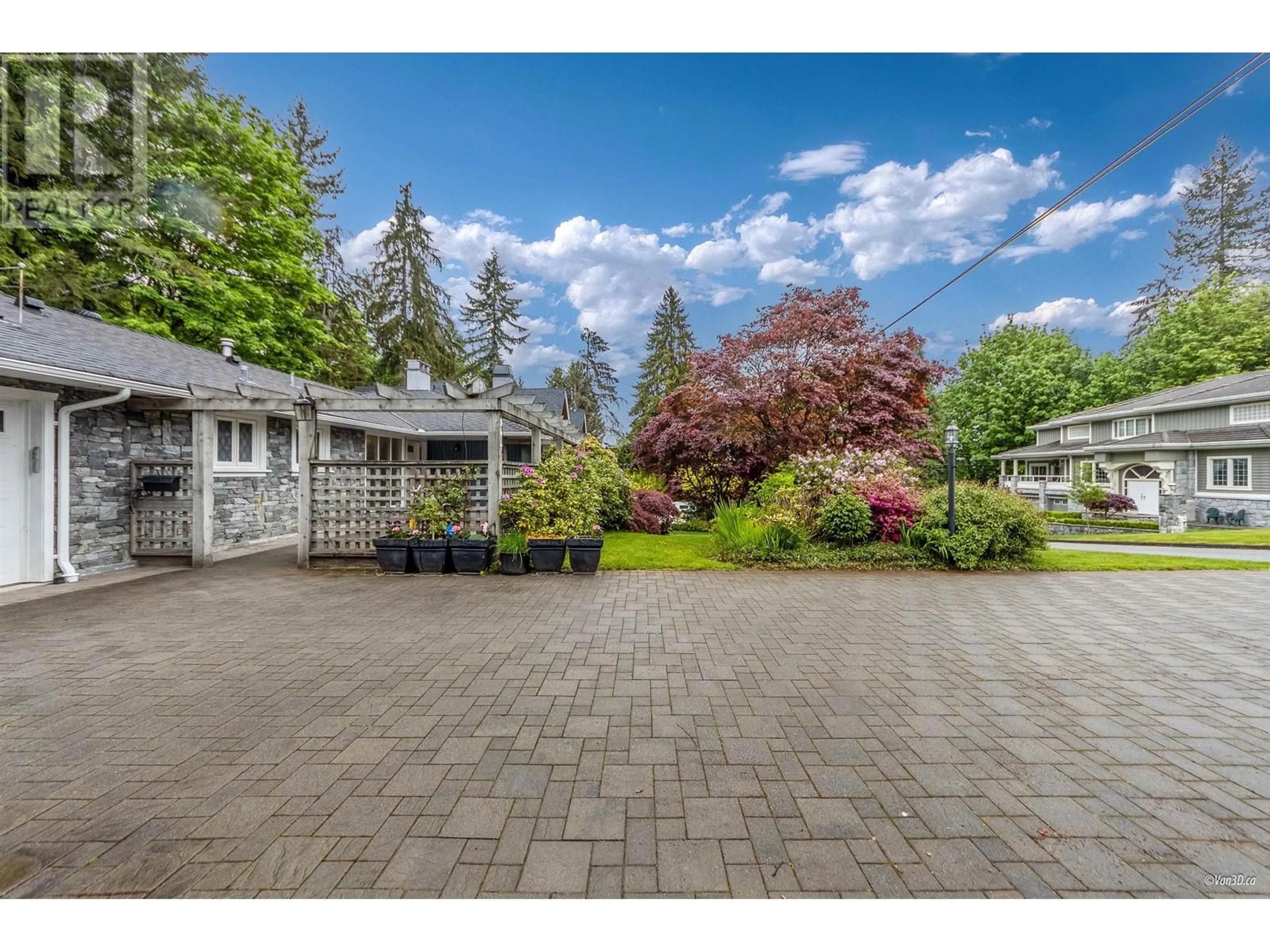 Patio, street for 944 POIRIER STREET, Coquitlam British Columbia V3J6C4