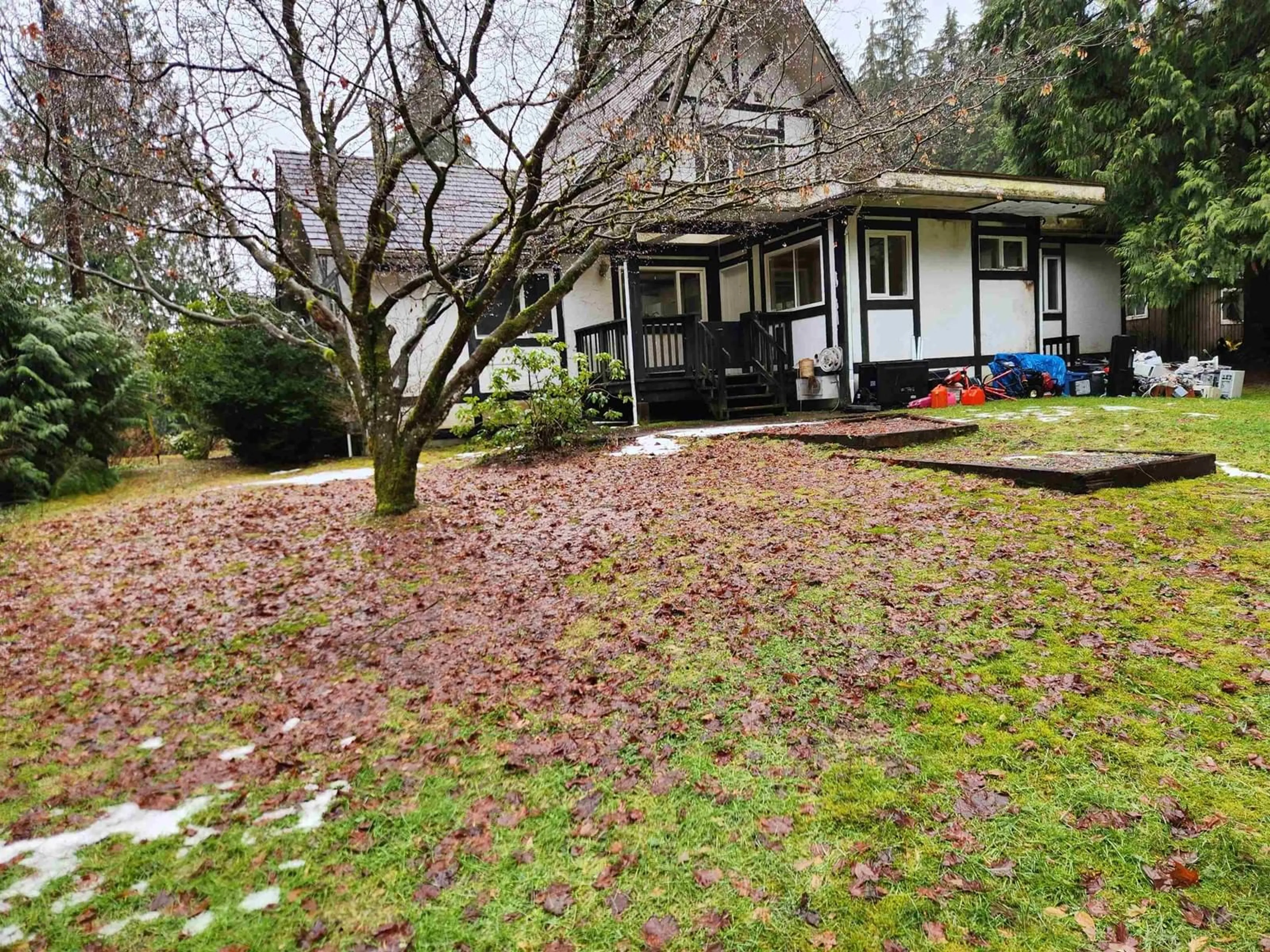 A pic from outside/outdoor area/front of a property/back of a property/a pic from drone, street for 12723 STAVE LAKE, Mission British Columbia V2V0A6