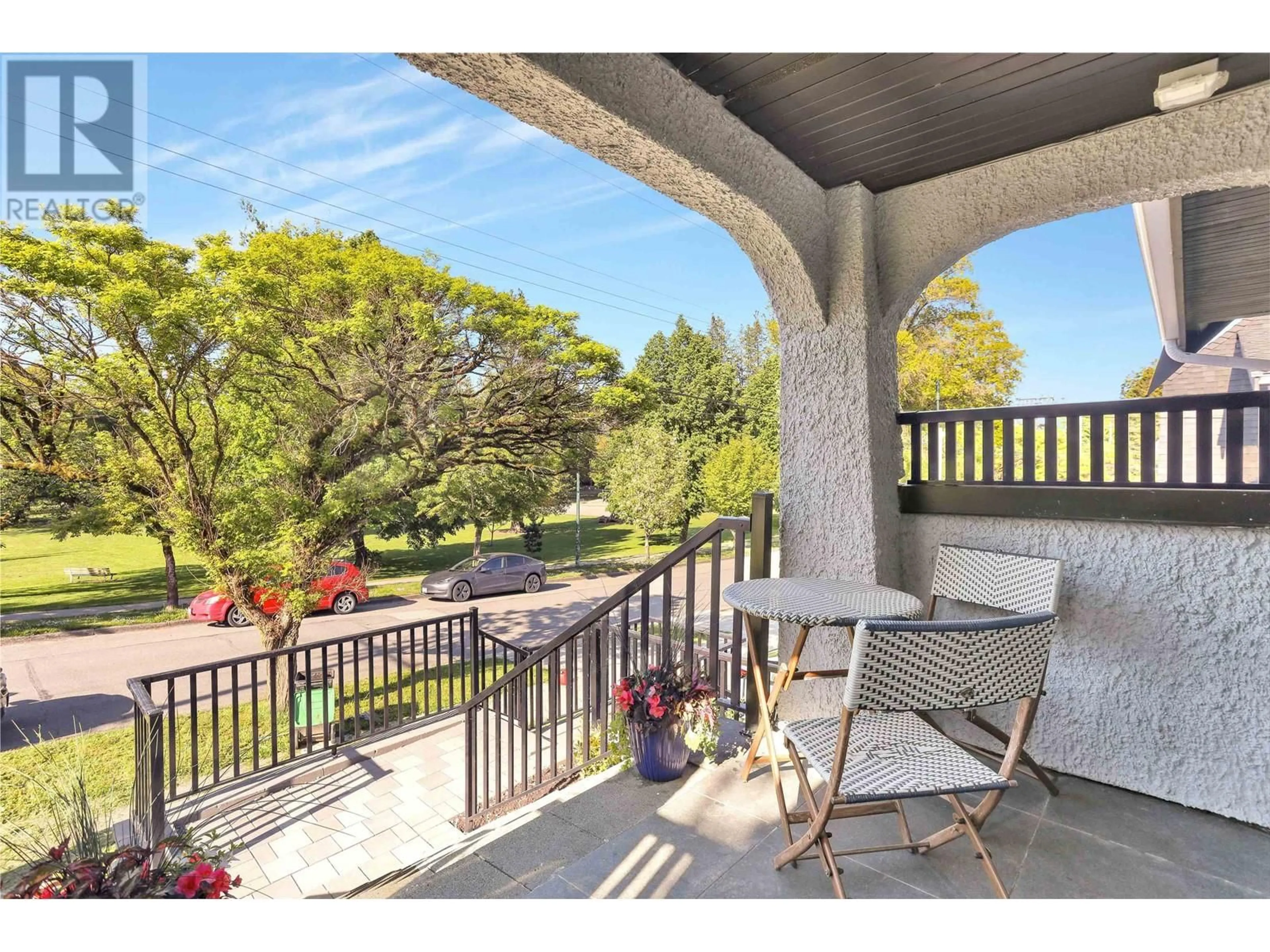 Patio, water/lake/river/ocean view for 1008 24TH AVENUE, Vancouver British Columbia V5V2B1