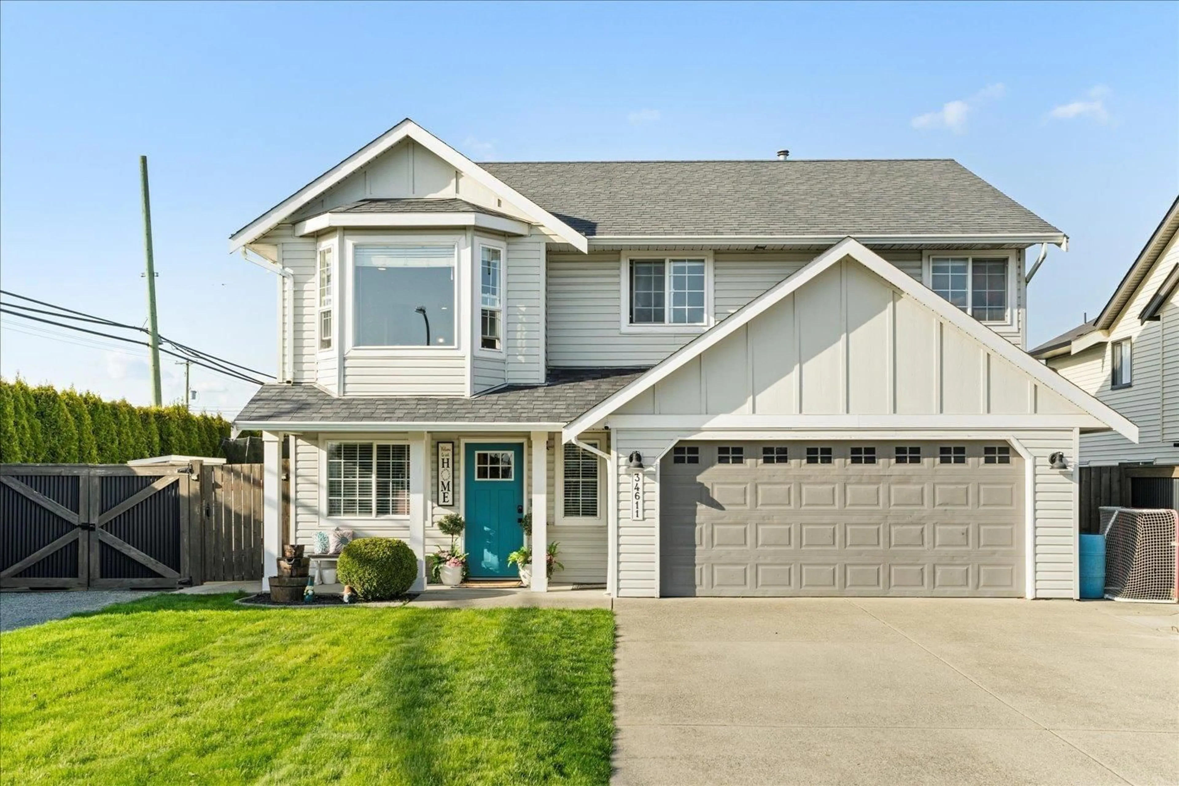 Home with vinyl exterior material, street for 34611 6TH, Abbotsford British Columbia V2S8C3