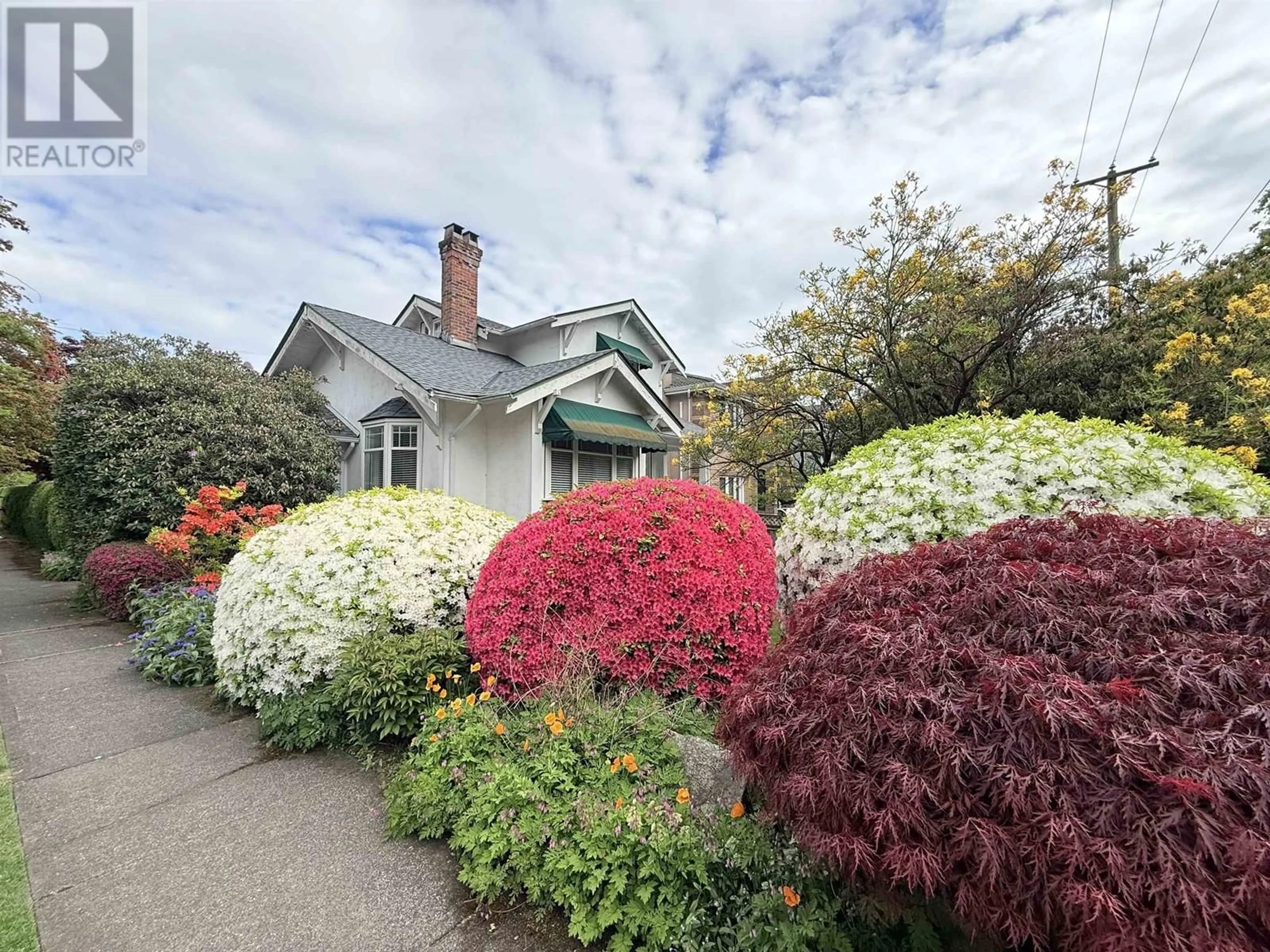 A pic from outside/outdoor area/front of a property/back of a property/a pic from drone, street for 7708 HEATHER STREET, Vancouver British Columbia V6P3R4