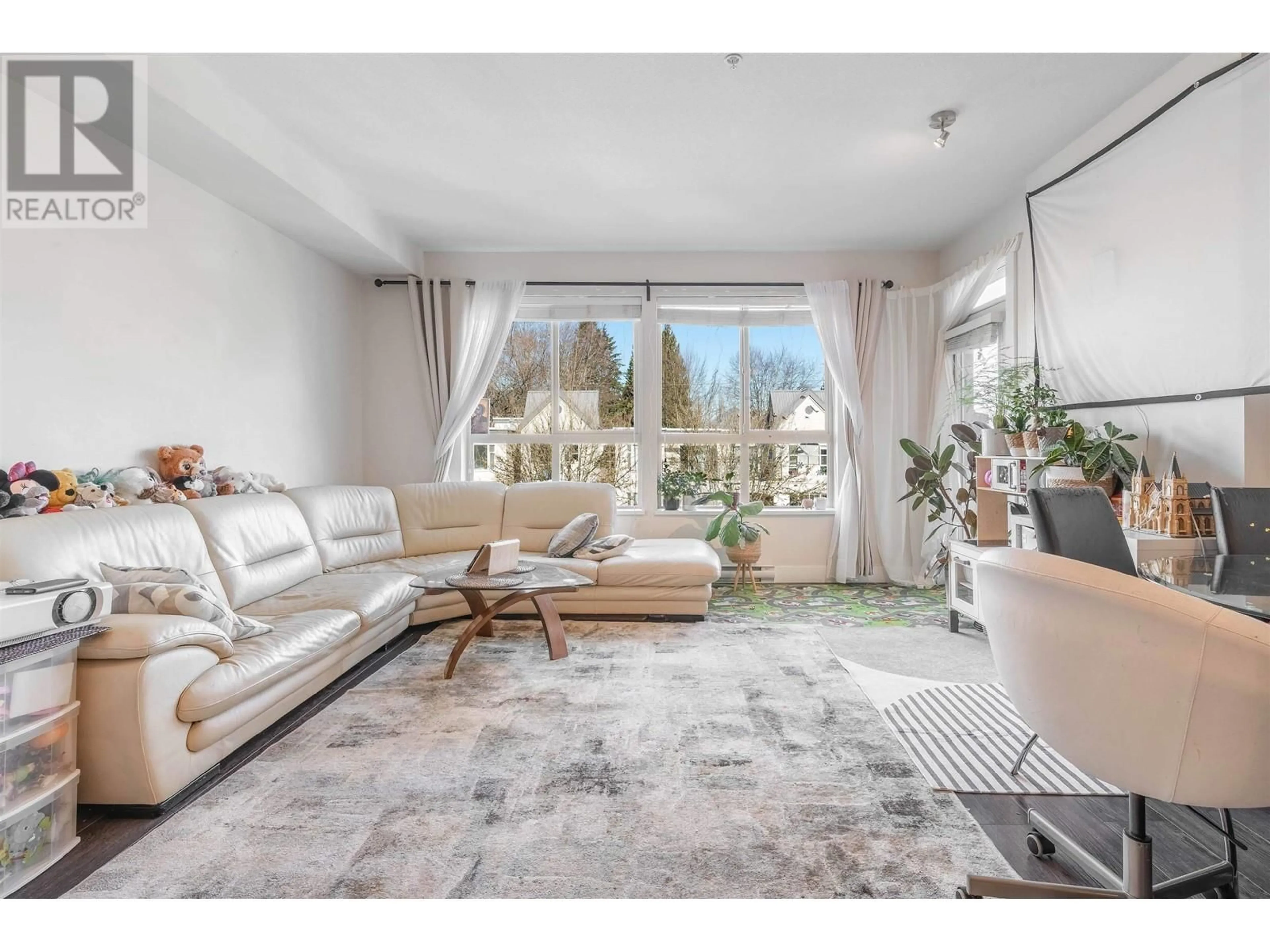 Living room with furniture, unknown for 303 - 2288 WELCHER AVENUE, Port Coquitlam British Columbia V3C1X4