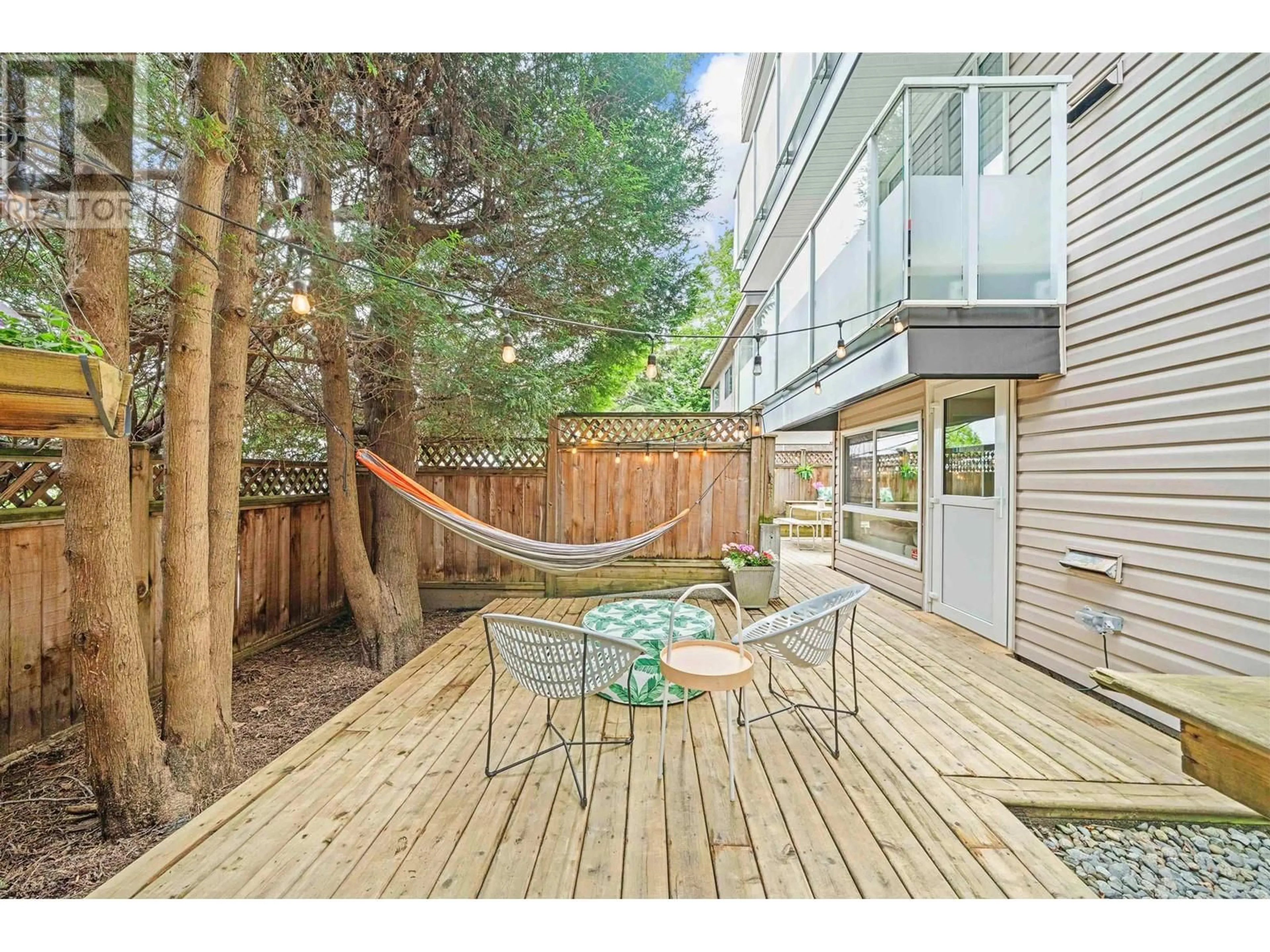 Patio, street for 103 - 825 7TH AVENUE, Vancouver British Columbia V5T1P4