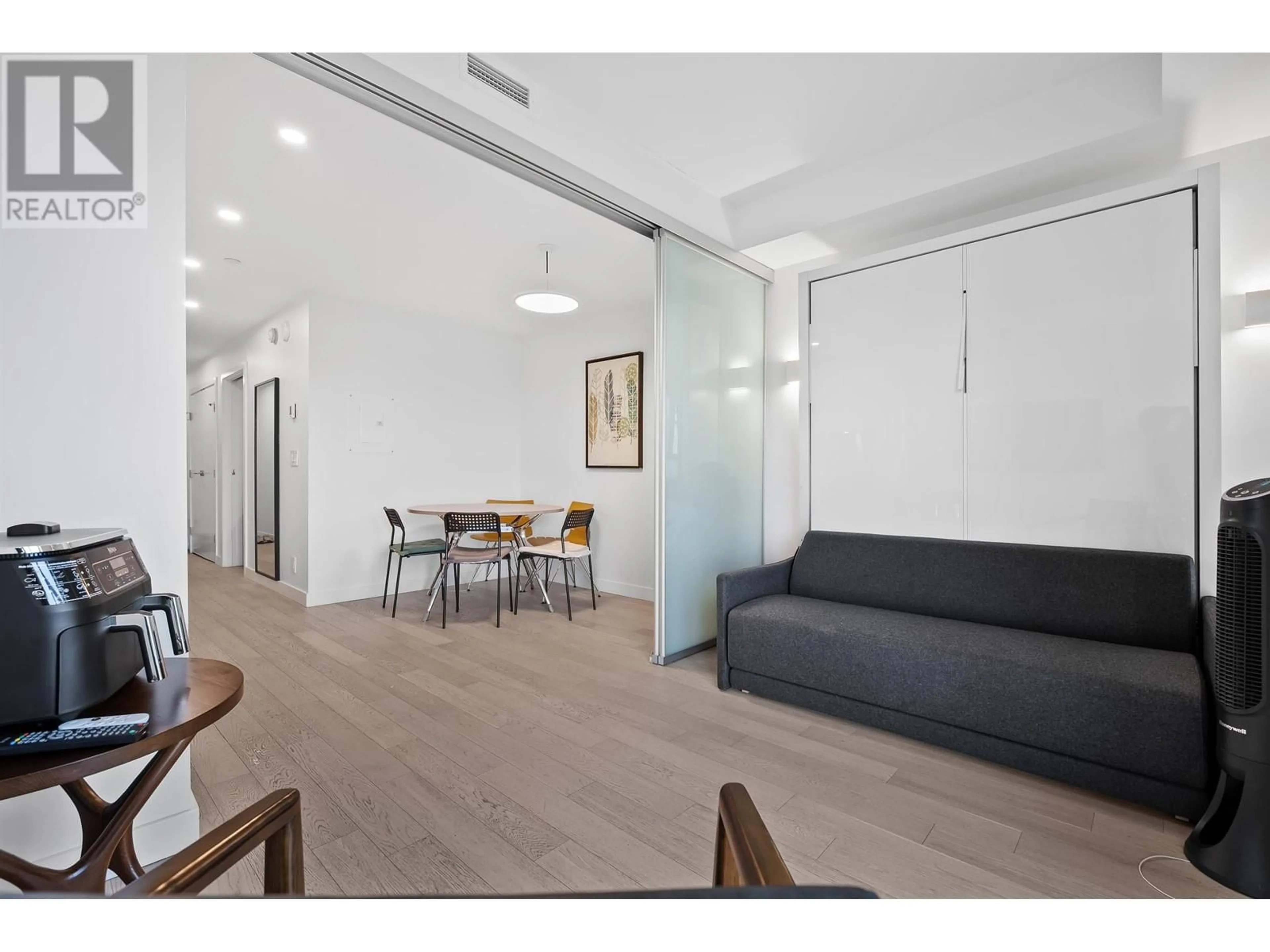 A pic of a room for 4207 - 1480 HOWE STREET, Vancouver British Columbia V6Z0G5