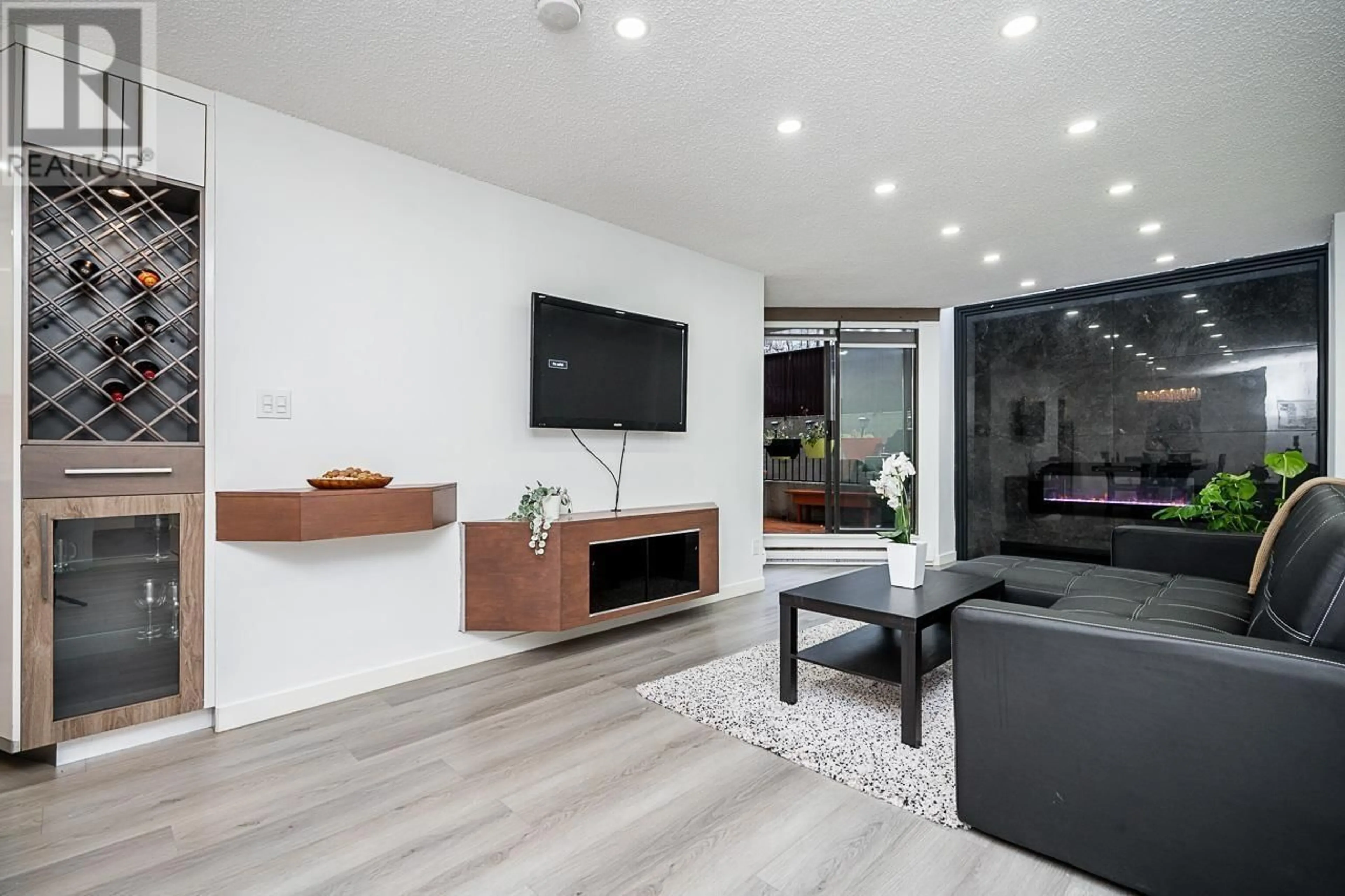 Living room with furniture, unknown for 202 - 1040 PACIFIC STREET, Vancouver British Columbia V6E4C1