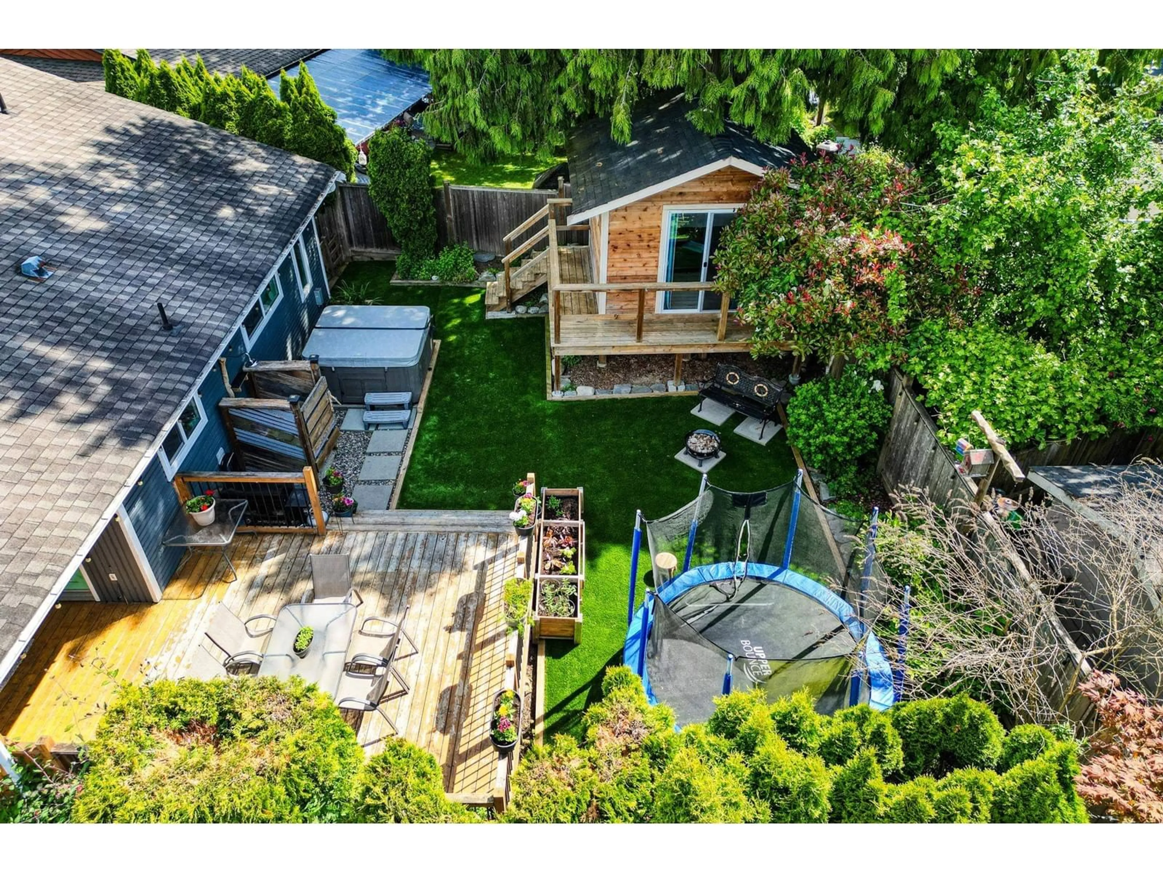 A pic from outside/outdoor area/front of a property/back of a property/a pic from drone, water/lake/river/ocean view for 19710 50A, Langley British Columbia V3A7M2