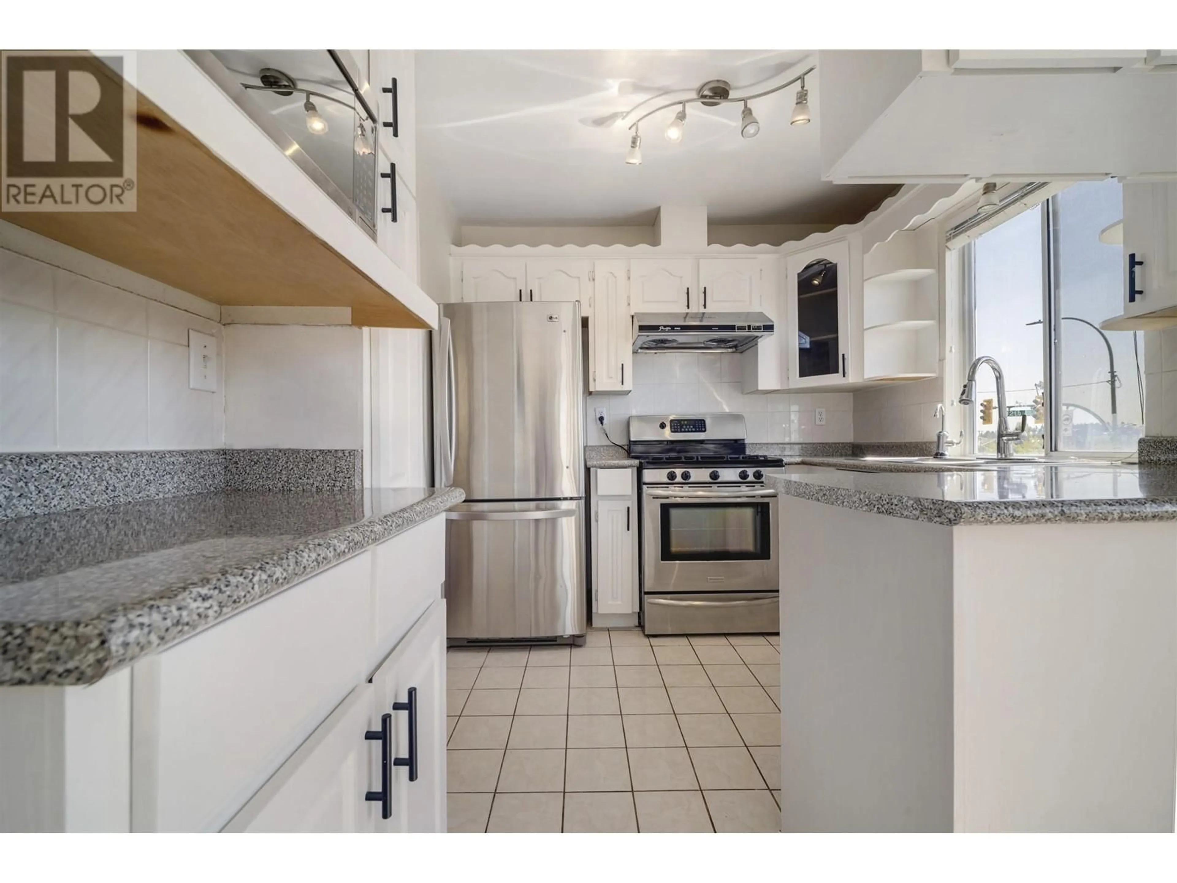 Unknown for 7793 CANADA WAY, Burnaby British Columbia V3N3K4