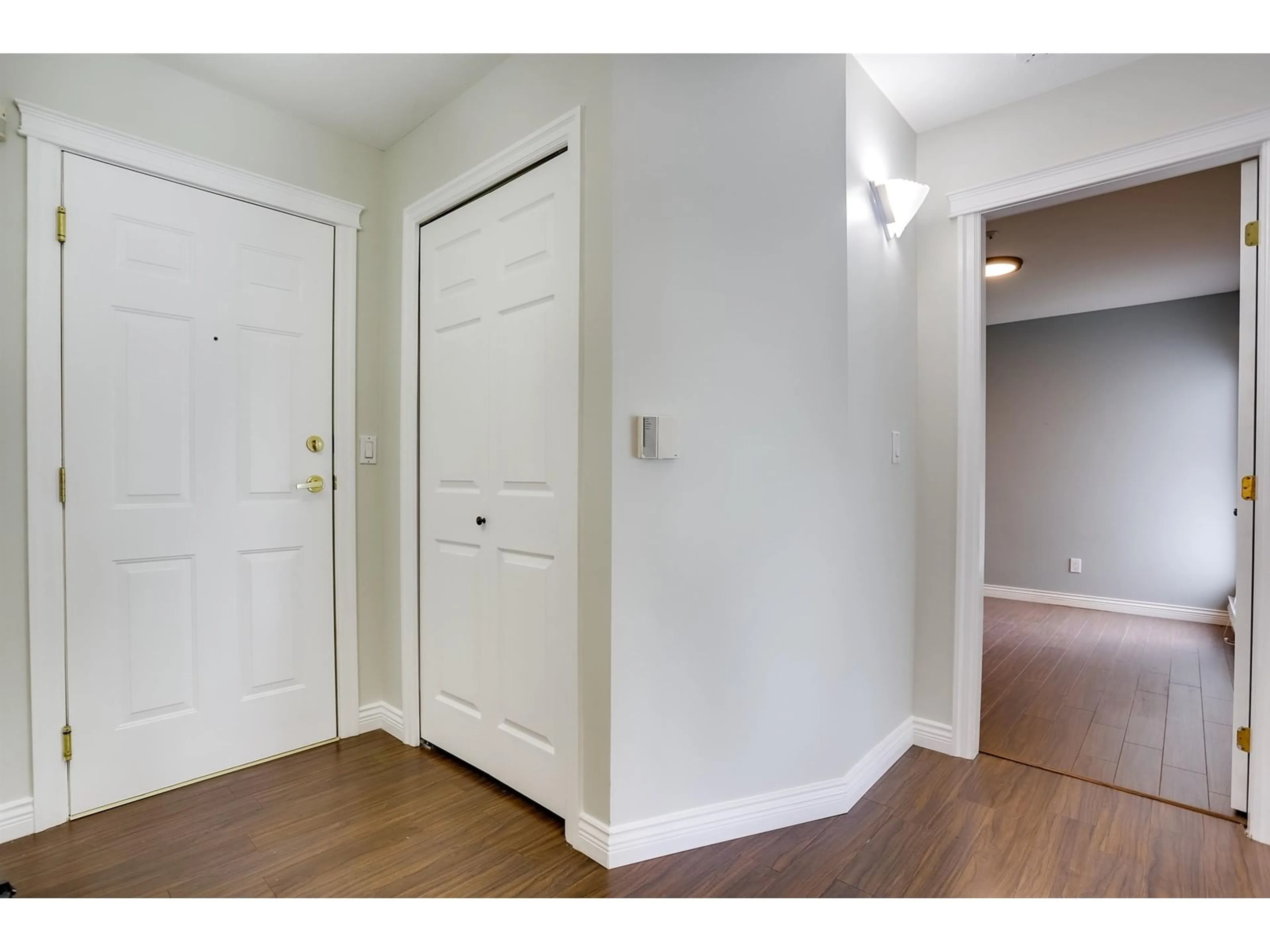 Indoor entryway for 103 - 20277 53, Langley British Columbia V3A3V2