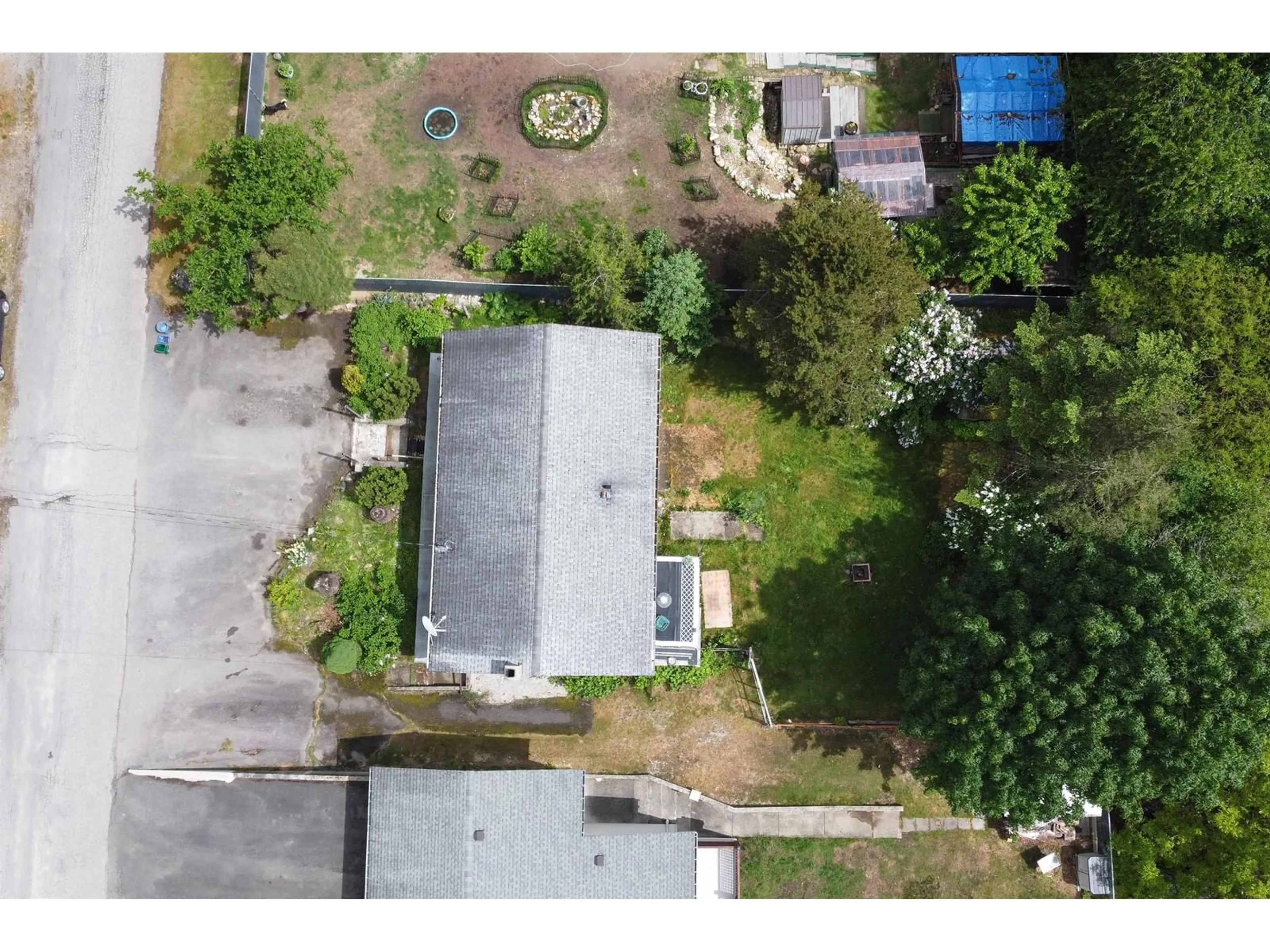A pic from outside/outdoor area/front of a property/back of a property/a pic from drone, street for 31232 BRIDGE STREET, Yale British Columbia V0K2S0