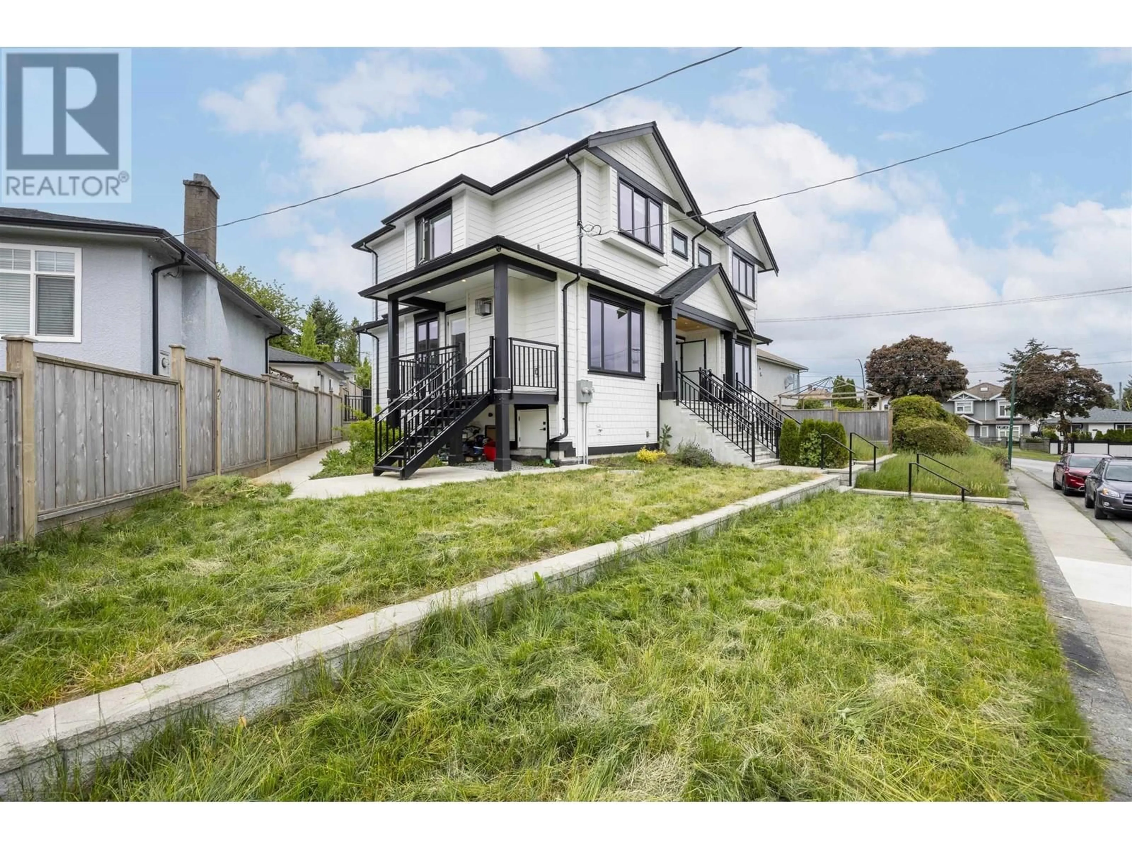 A pic from outside/outdoor area/front of a property/back of a property/a pic from drone, street for 4541 HOY STREET, Vancouver British Columbia V5R4N5