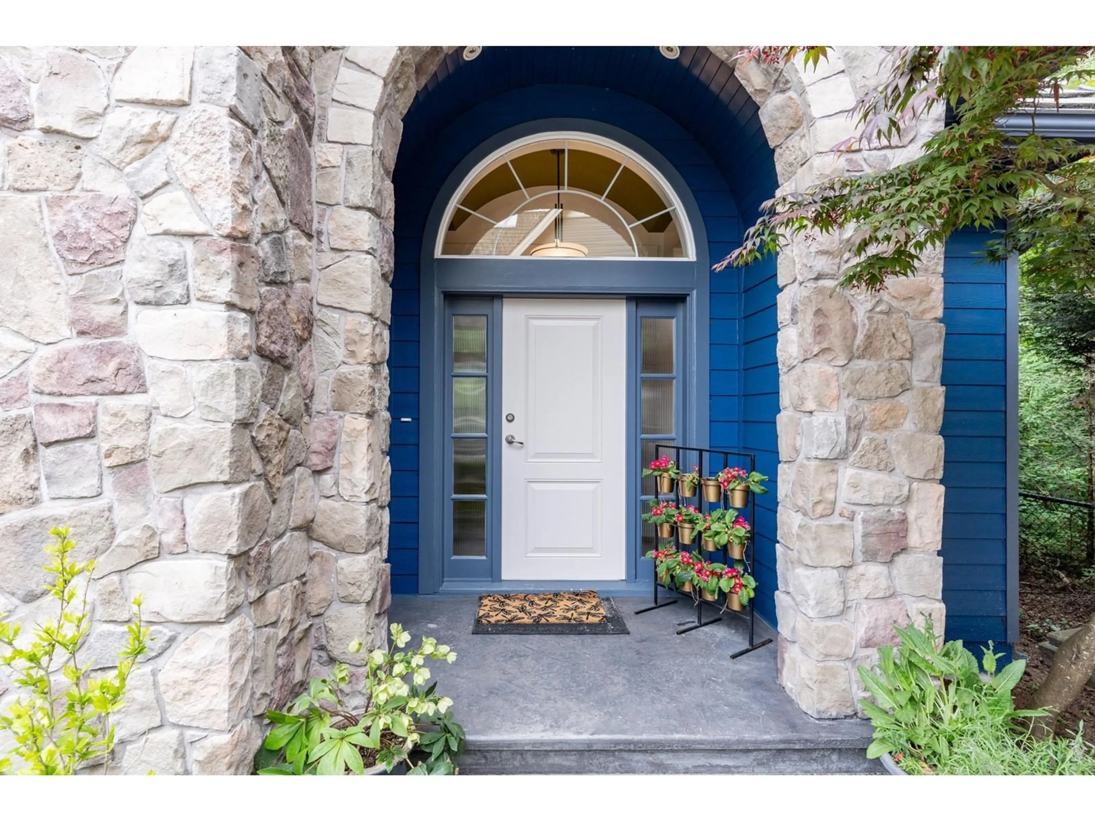 Indoor entryway for 3428 150B, Surrey British Columbia V3Z0Z3