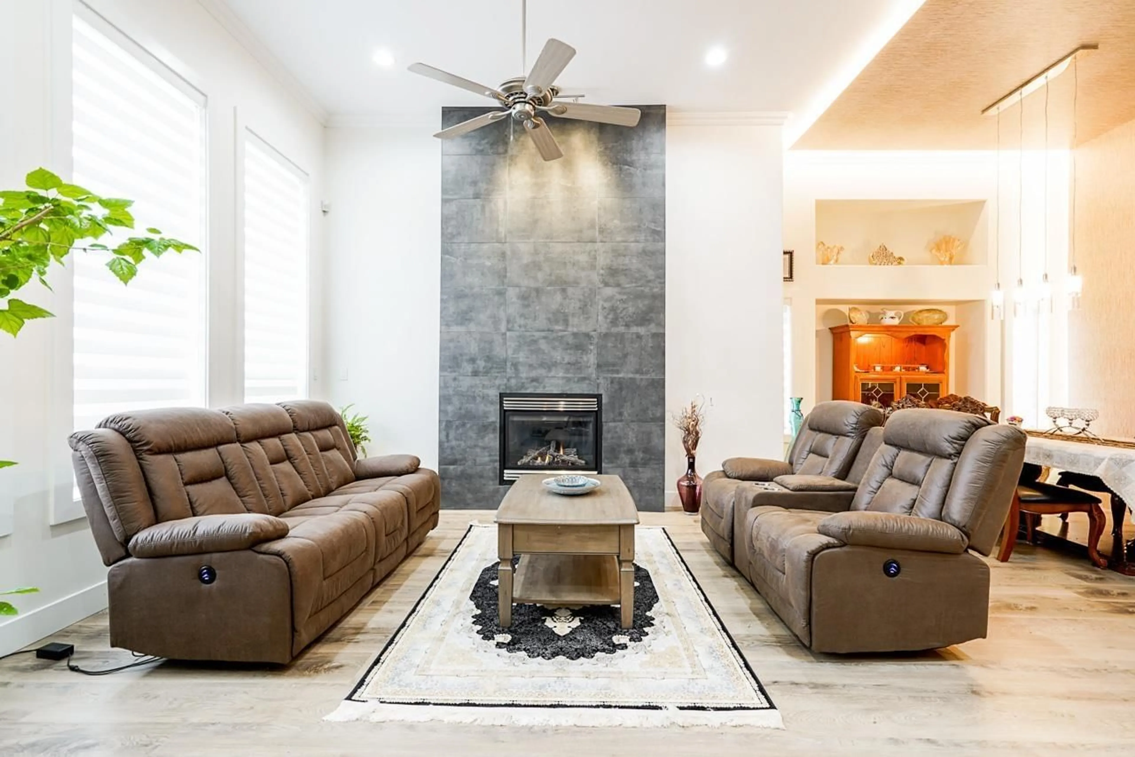 Living room with furniture, unknown for 14536 83, Surrey British Columbia V3S0N6