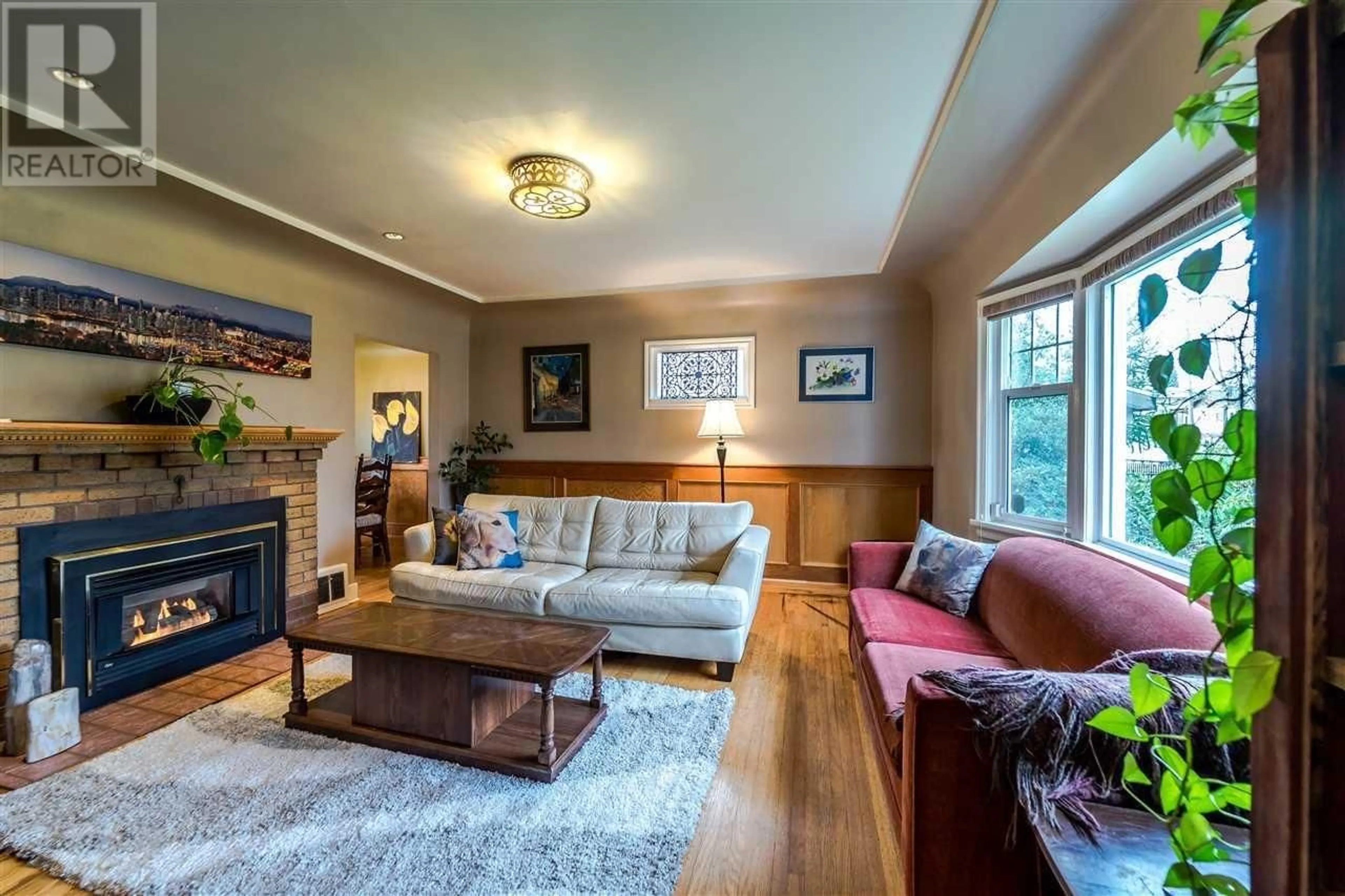Living room with furniture, unknown for 1918 EDINBURGH STREET, New Westminster British Columbia V3M2X5