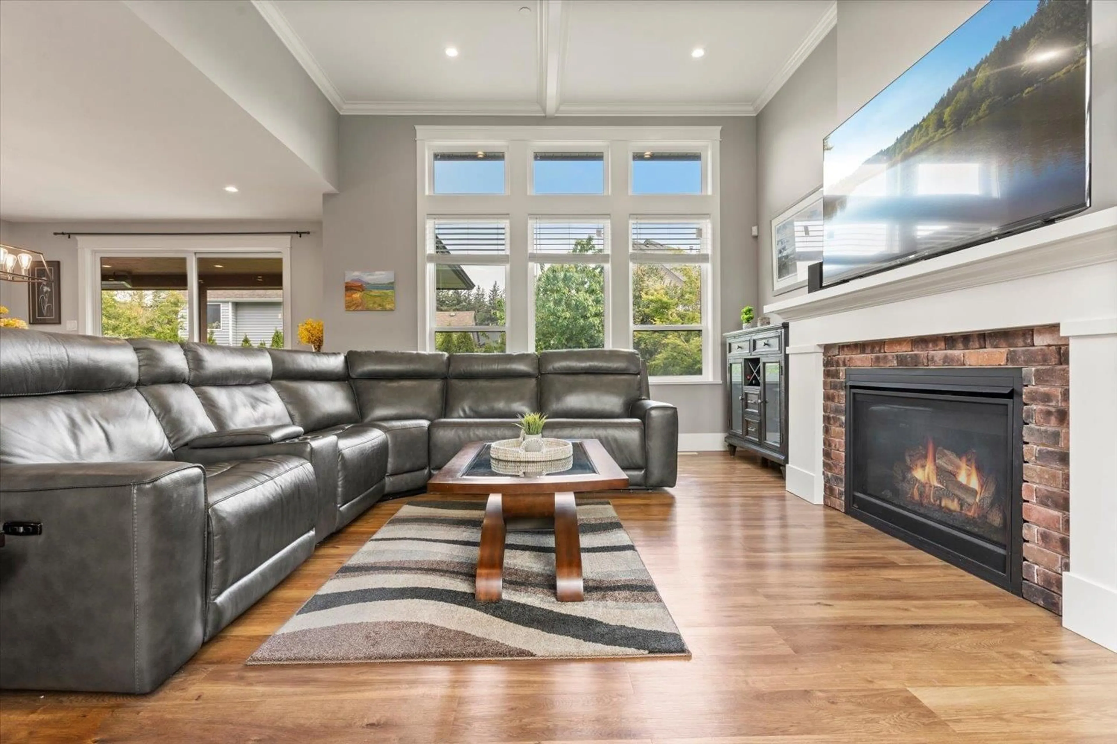 Living room with furniture, unknown for 44457 EENA DRIVE, Chilliwack British Columbia V2R5N5